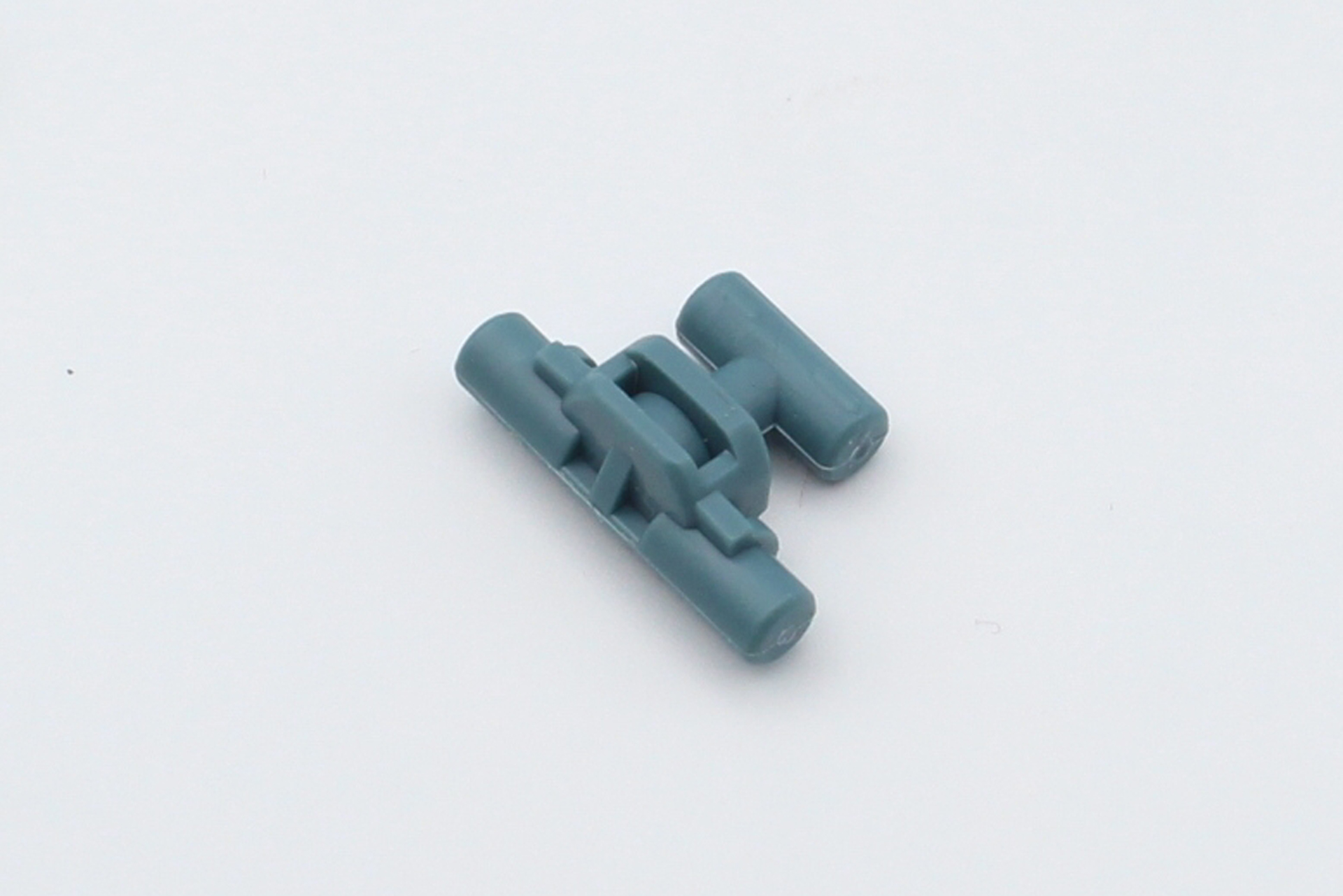 ユニットの付け根のジョイントを組み立て。差し込んで180度回転させると固定される