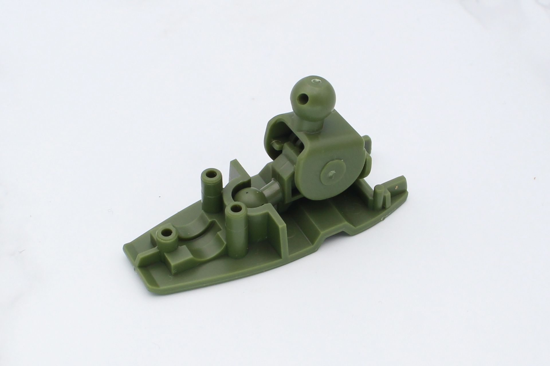 足底にジョイントを取り付ける