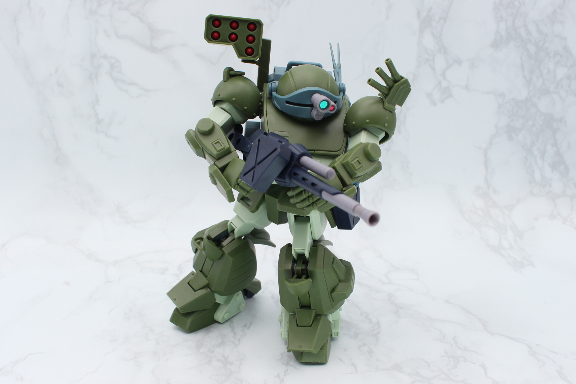 ジェットローラーダッシュ使用時はハッチを開けたままにするのが正しい。劇中で使われるシーンは少なかったが、ポーズは使っている状態のほうが映える