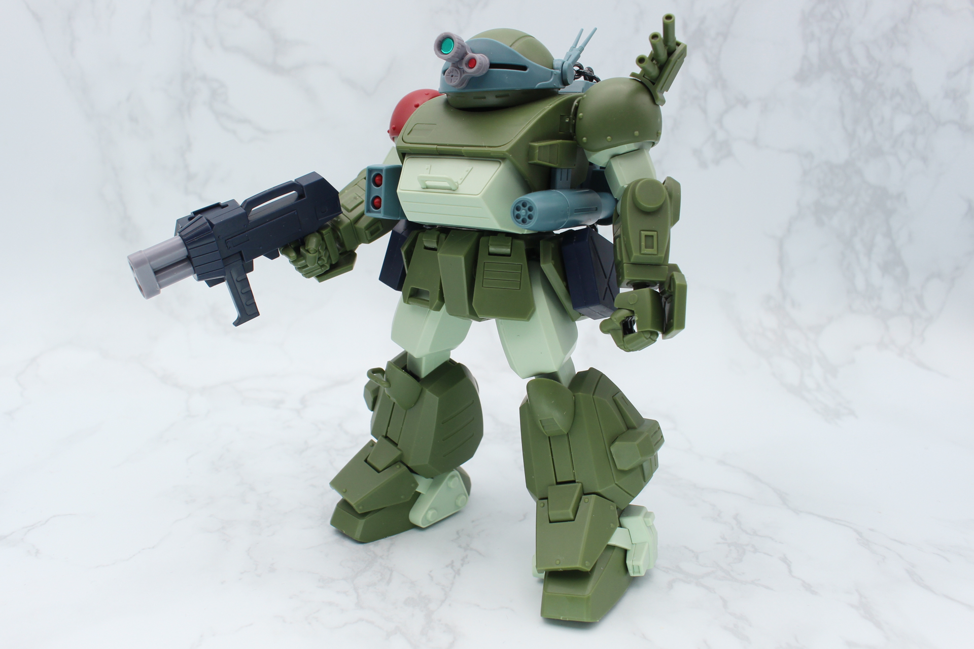 「野望のルーツ」に登場するレッドショルダーのターボカスタムをイメージしたカスタマイズ。この機体はムーザ機の設定に則ったものだが、設定上は2連ロケットランチャーの形が若干異なる