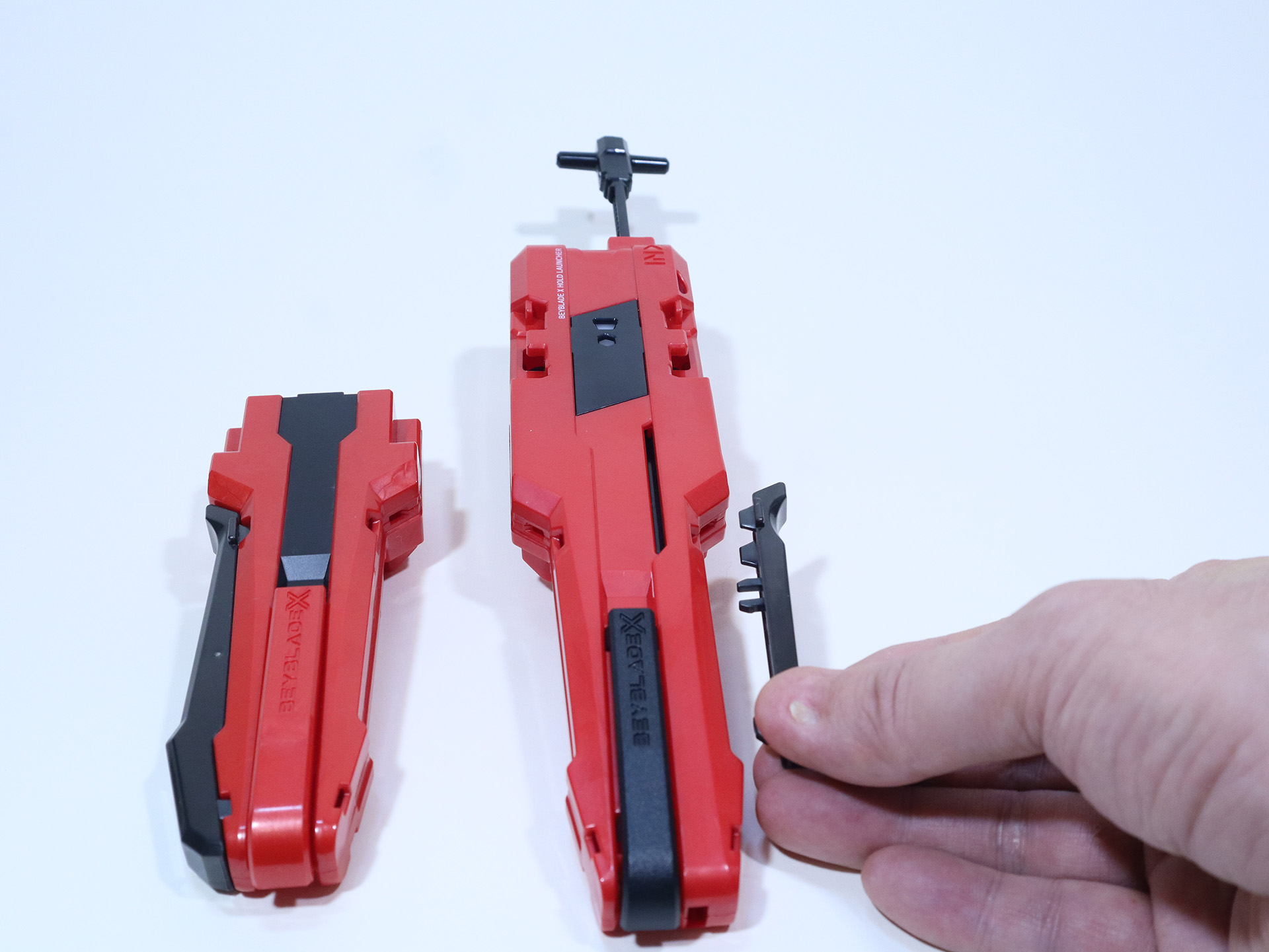 別売の「カスタムグリップ」などのパーツが装着できる