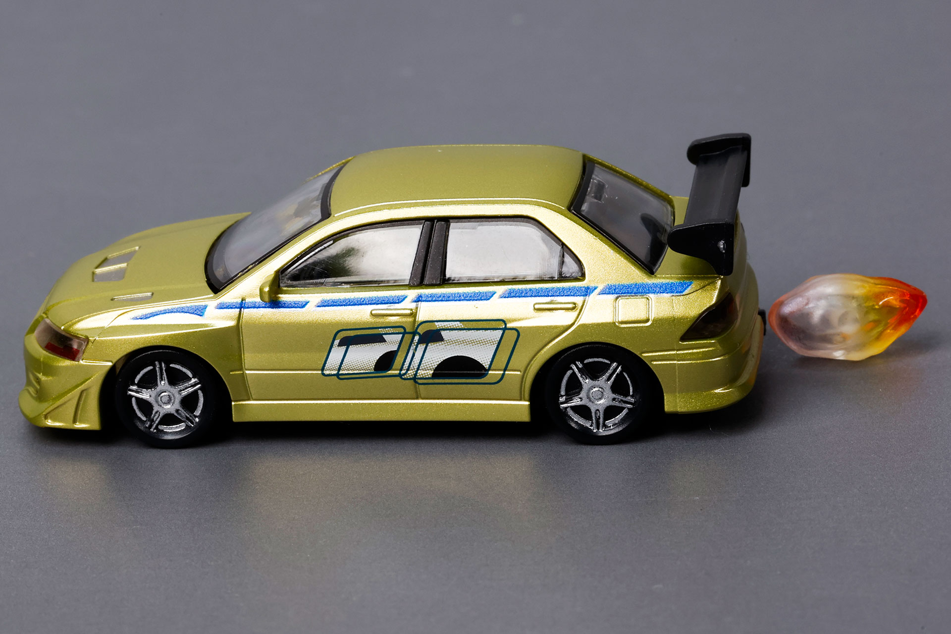 サイドのマークも再現されている