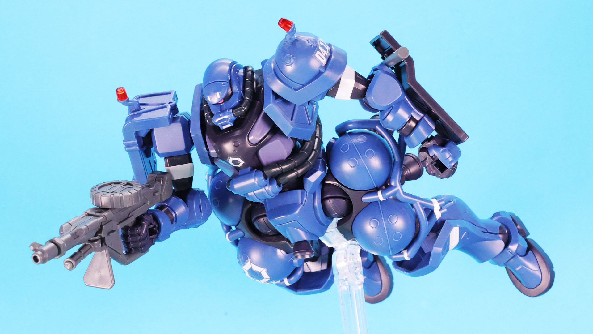 このザクは戦後、軍警に払い下げられた機体