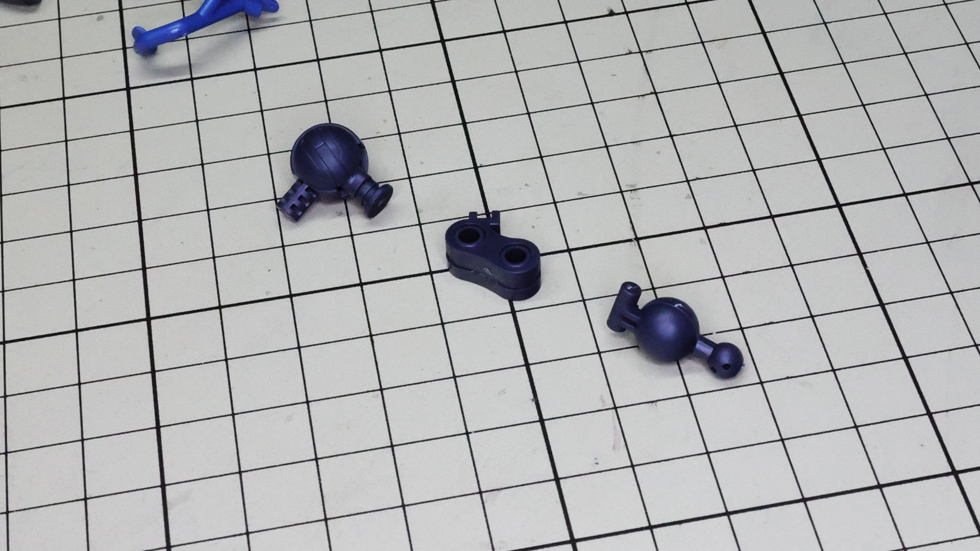 左から股関節、膝関節、足首関節です