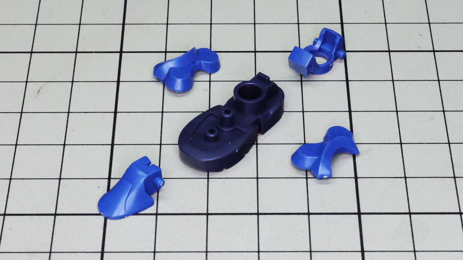 ソールを組んでいきます。既にソール裏を組み込んであります