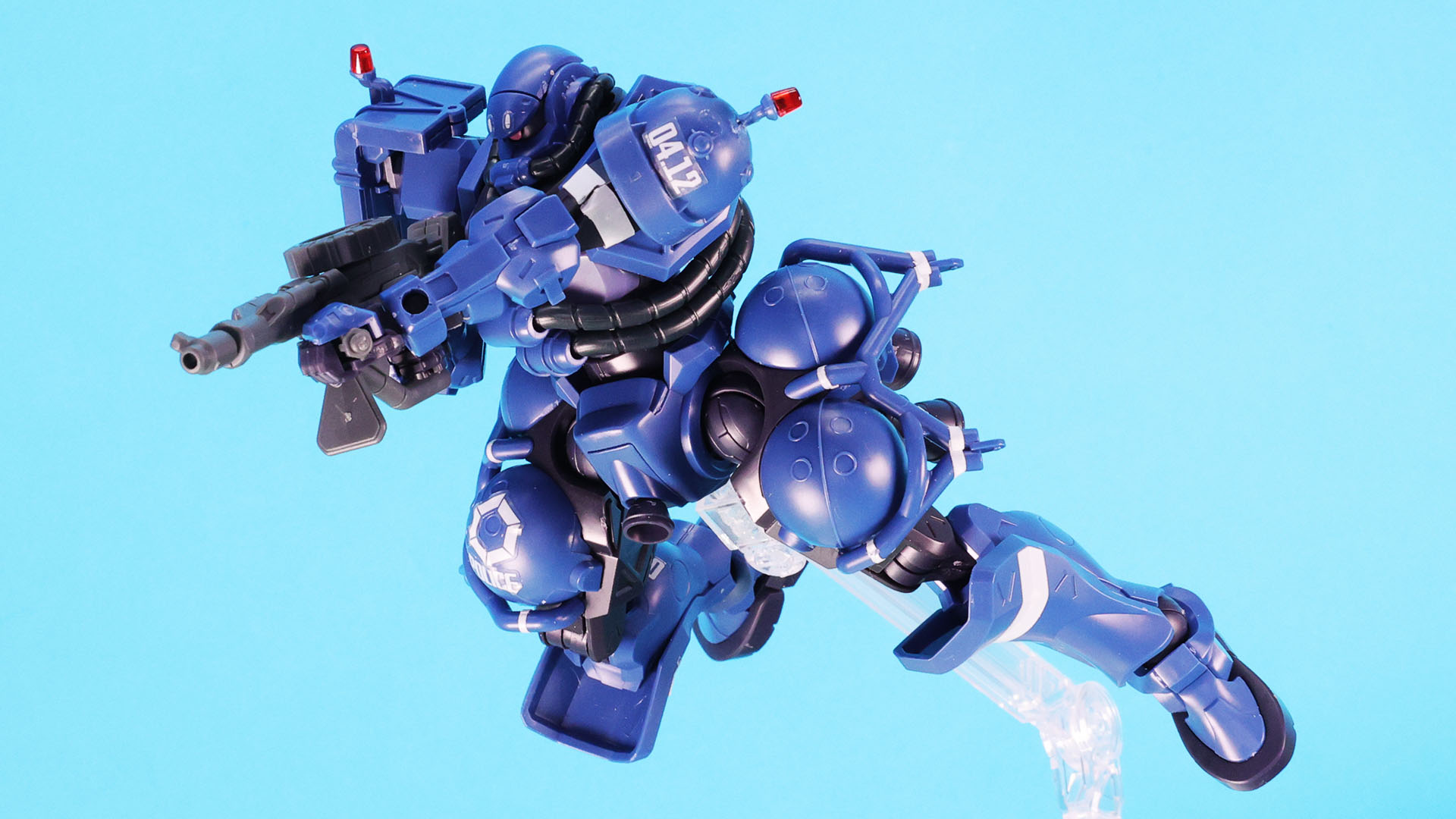 コロニー周辺を警備する軍警ザク