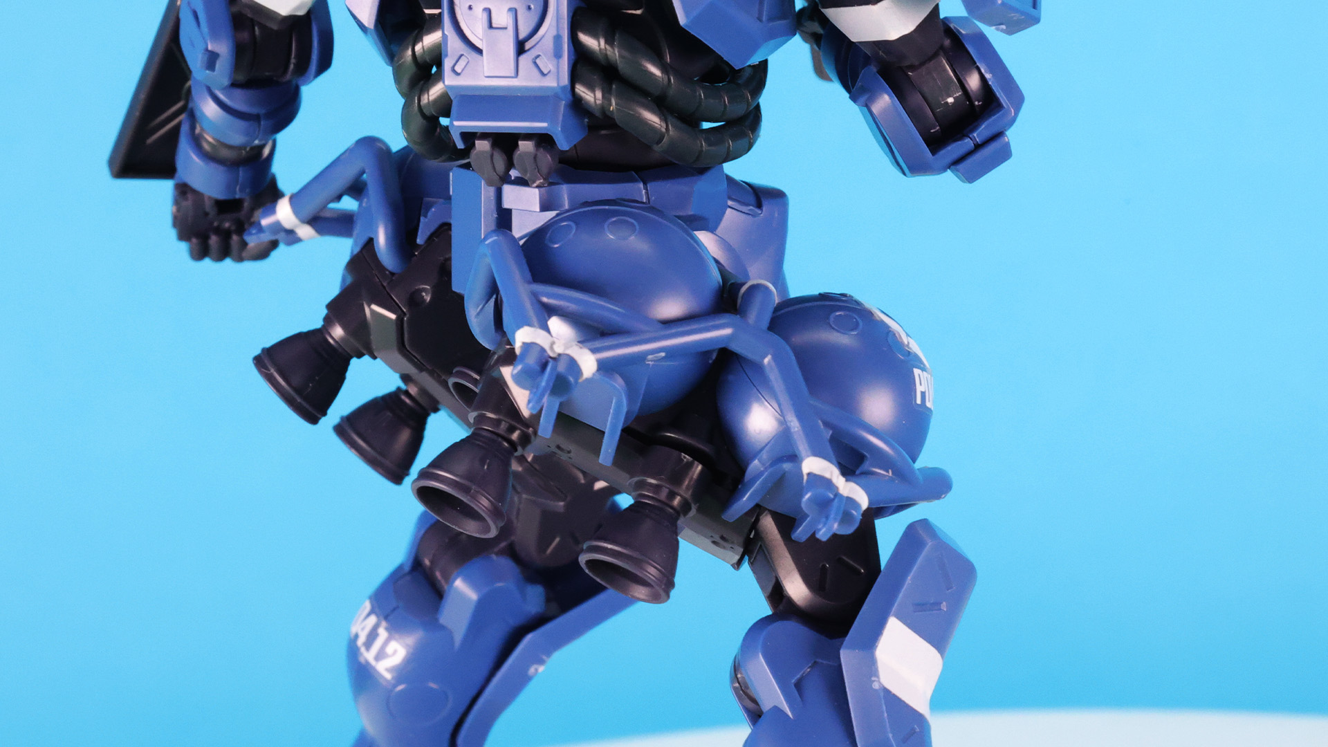 特徴的な大腿部タンクガードフレーム