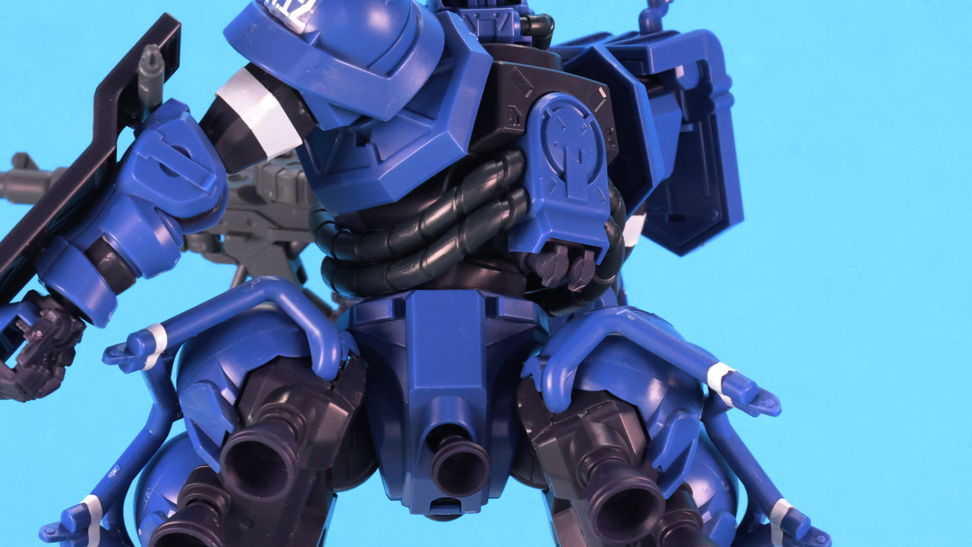 胴体部の動力パイプは二重になっている