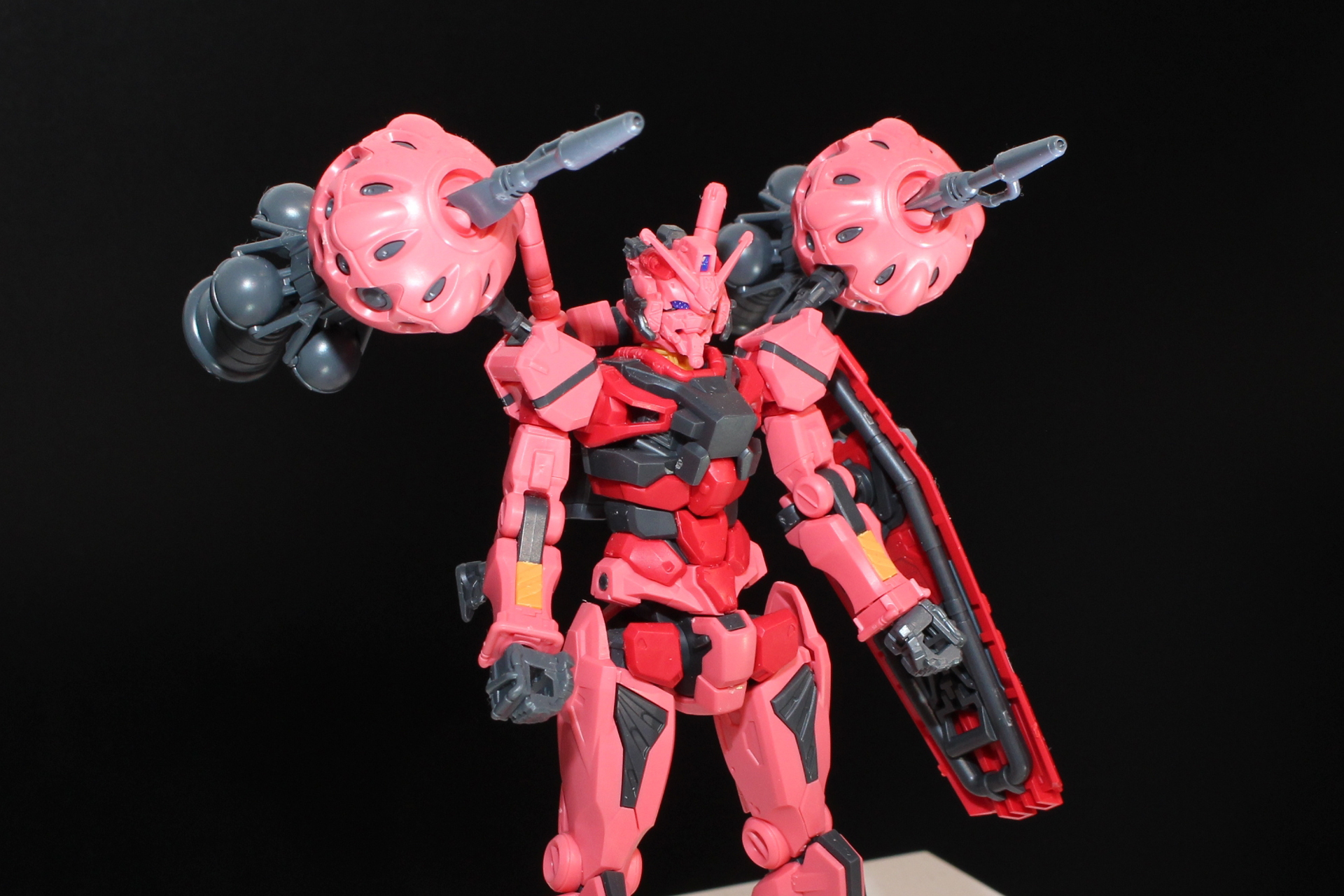 衝撃の赤いガンダムを1/144スケールで立体化