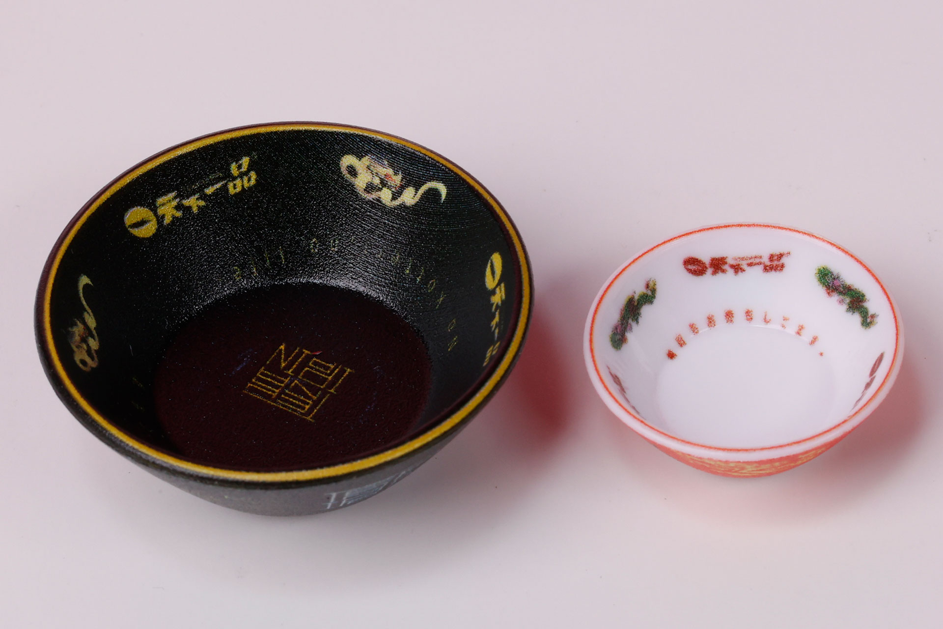 唐揚げや薬味は着脱可能だ