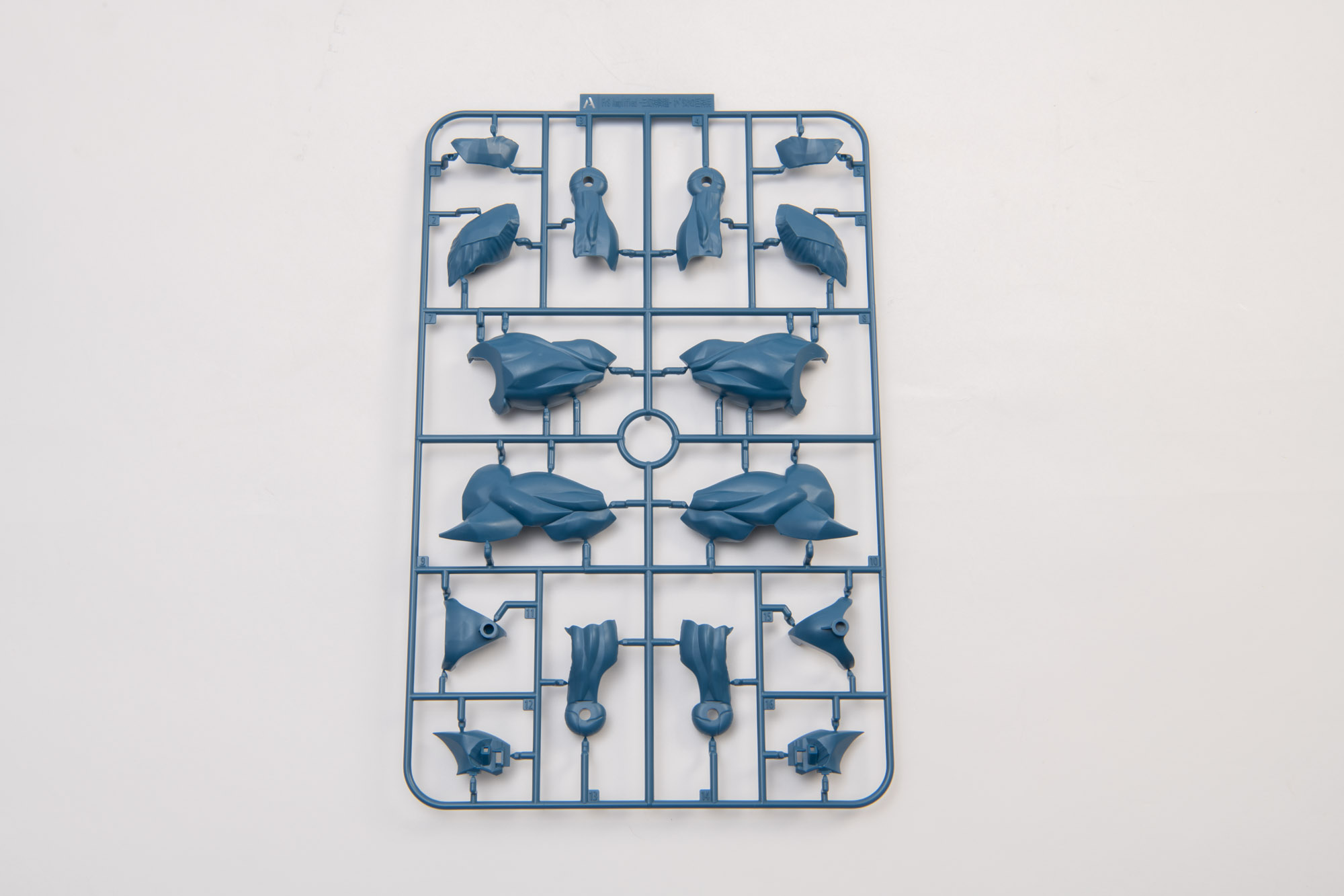 Aランナーは脚や胸の筋肉を盛るパーツが主になっている。基本的にこの色がベースになっている。