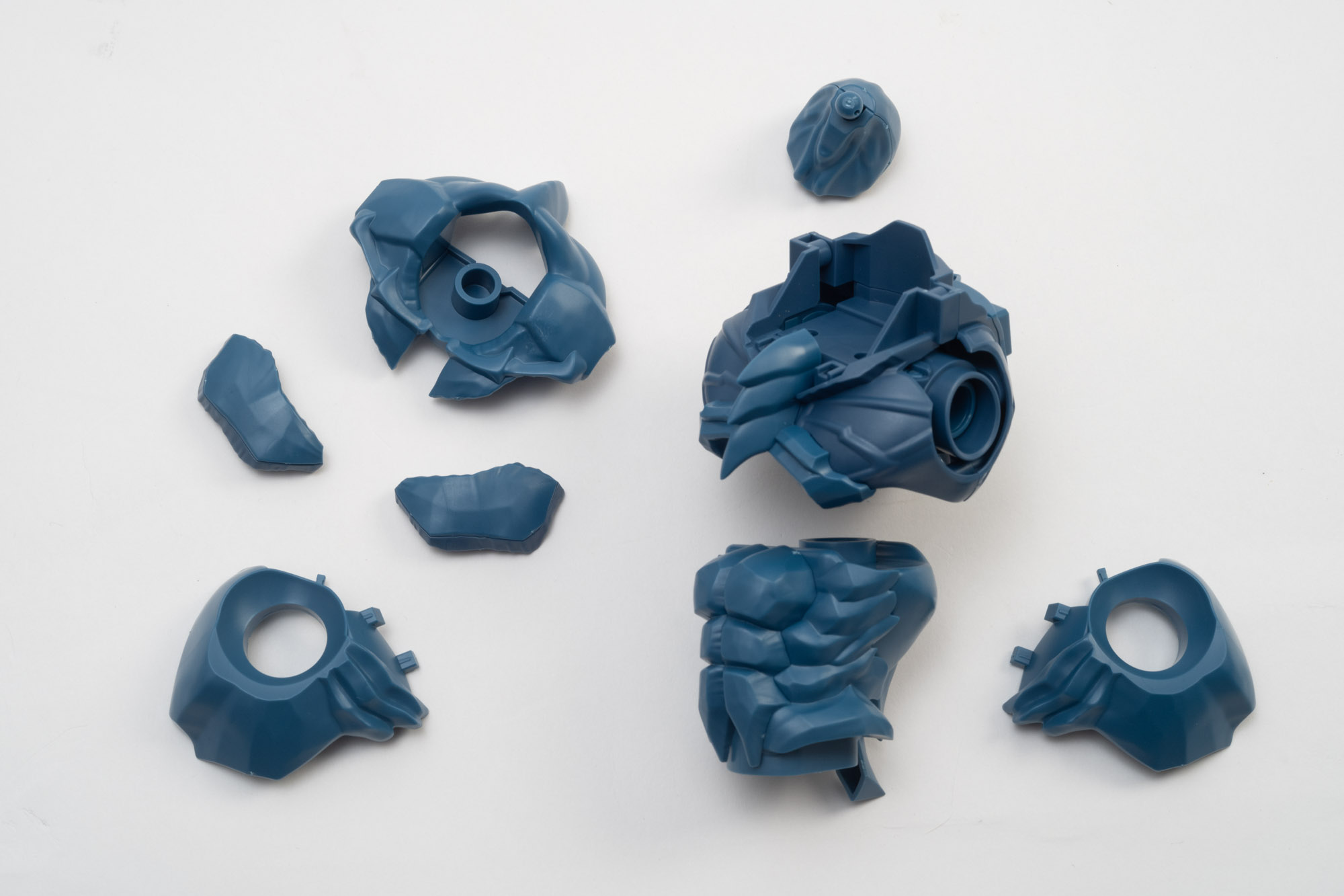 ボディパーツ最後のセクション。上記の２つのパーツを組み合わせていく。