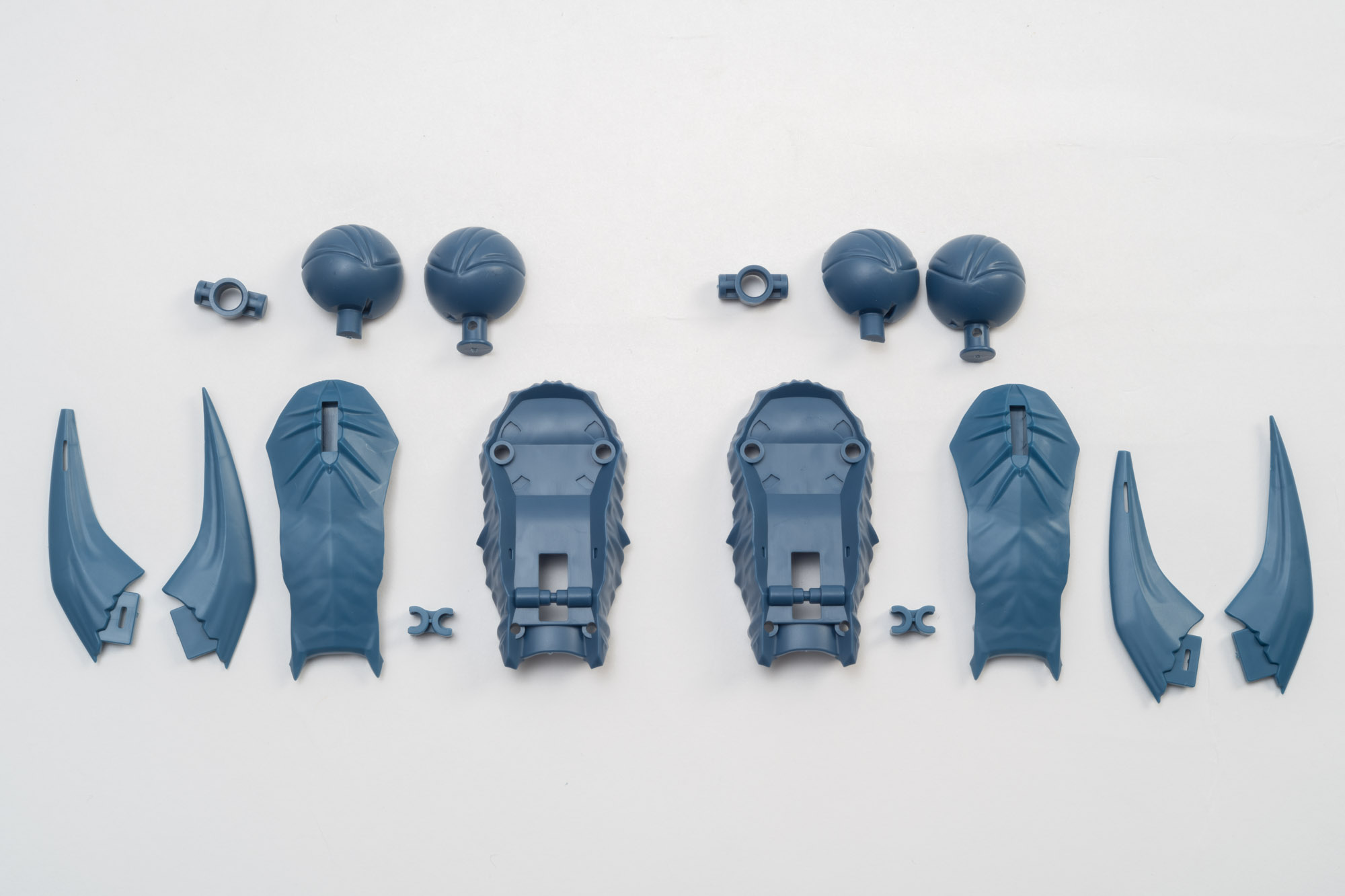 次からは腕パーツ。まずは共通部分を作っていく。