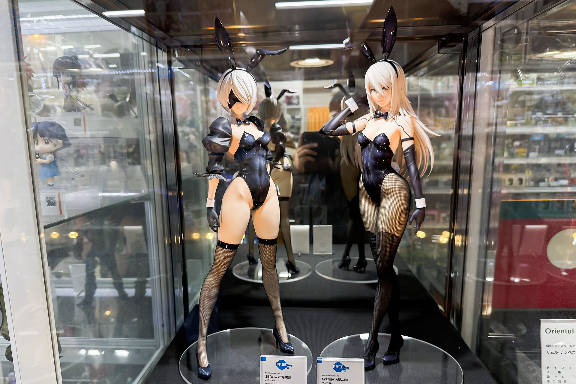 写真左が「2B（ヨルハ二号B型）バニーVer.」で右が「A2（ヨルハA型二号）バニーVer.」だ