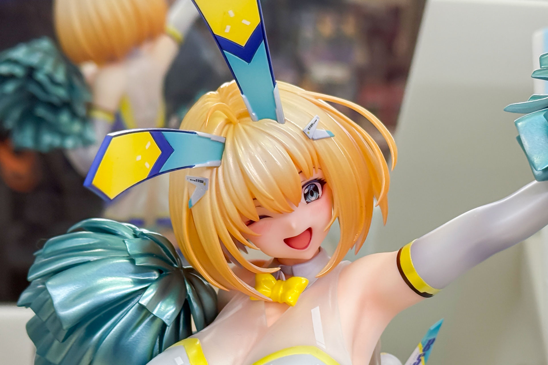 ショートヘアーだが躍動感のある動きが付けられている