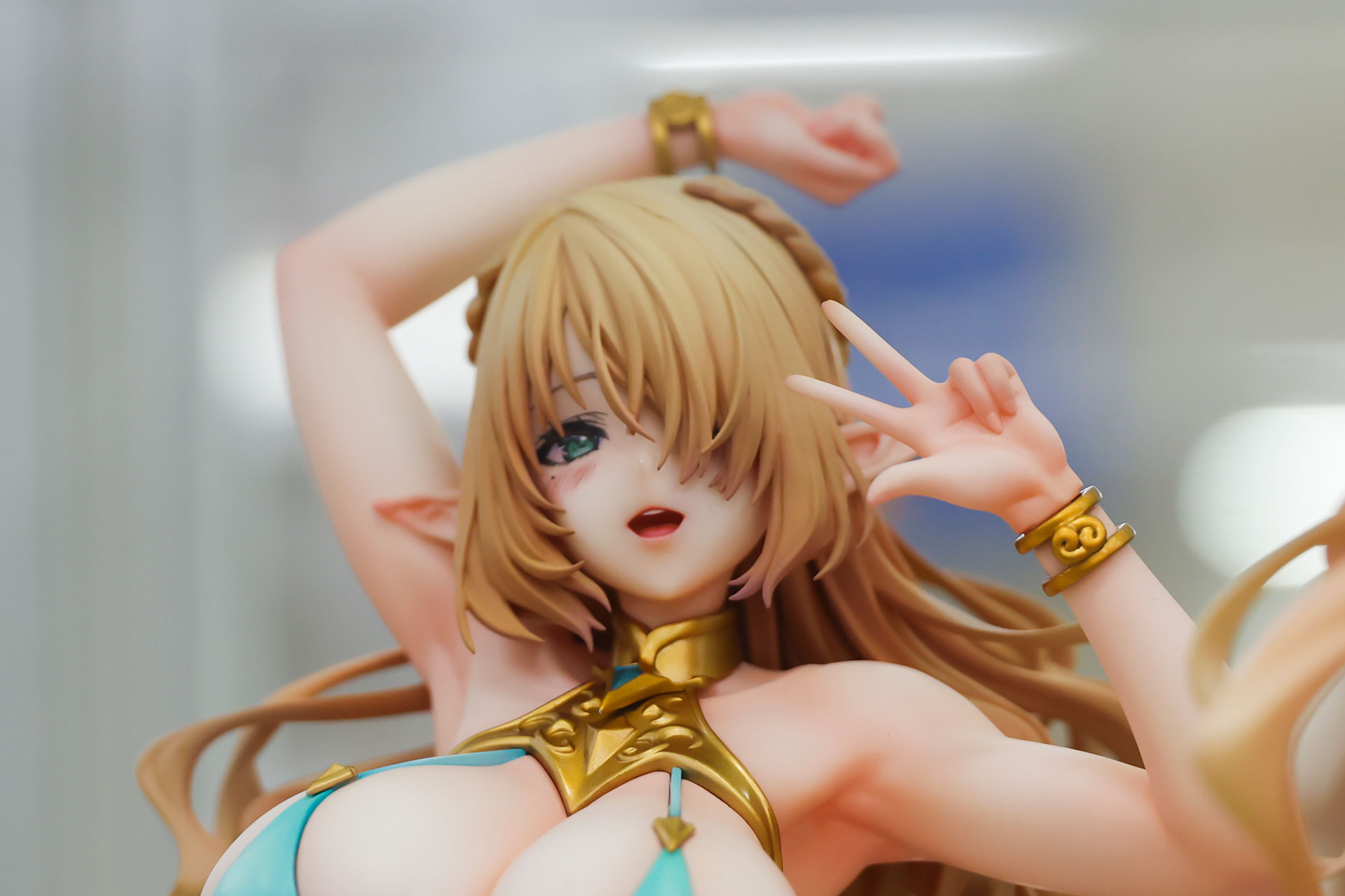 このポーズがなんともかわいらしい