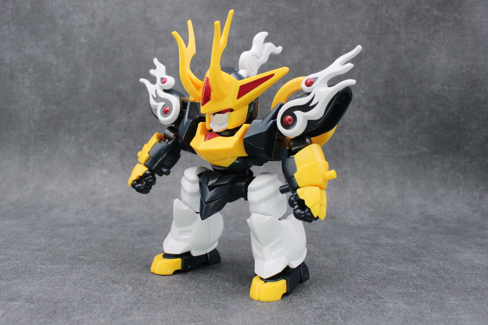 頭部を取り付けて「麒麟丸」の完成