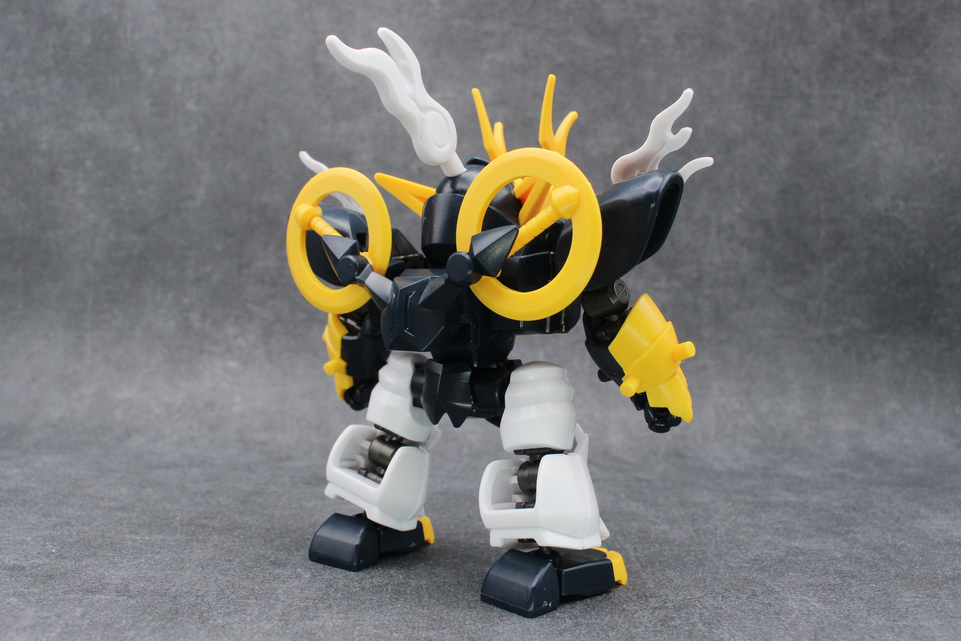 頭部を取り付けて「麒麟丸」の完成