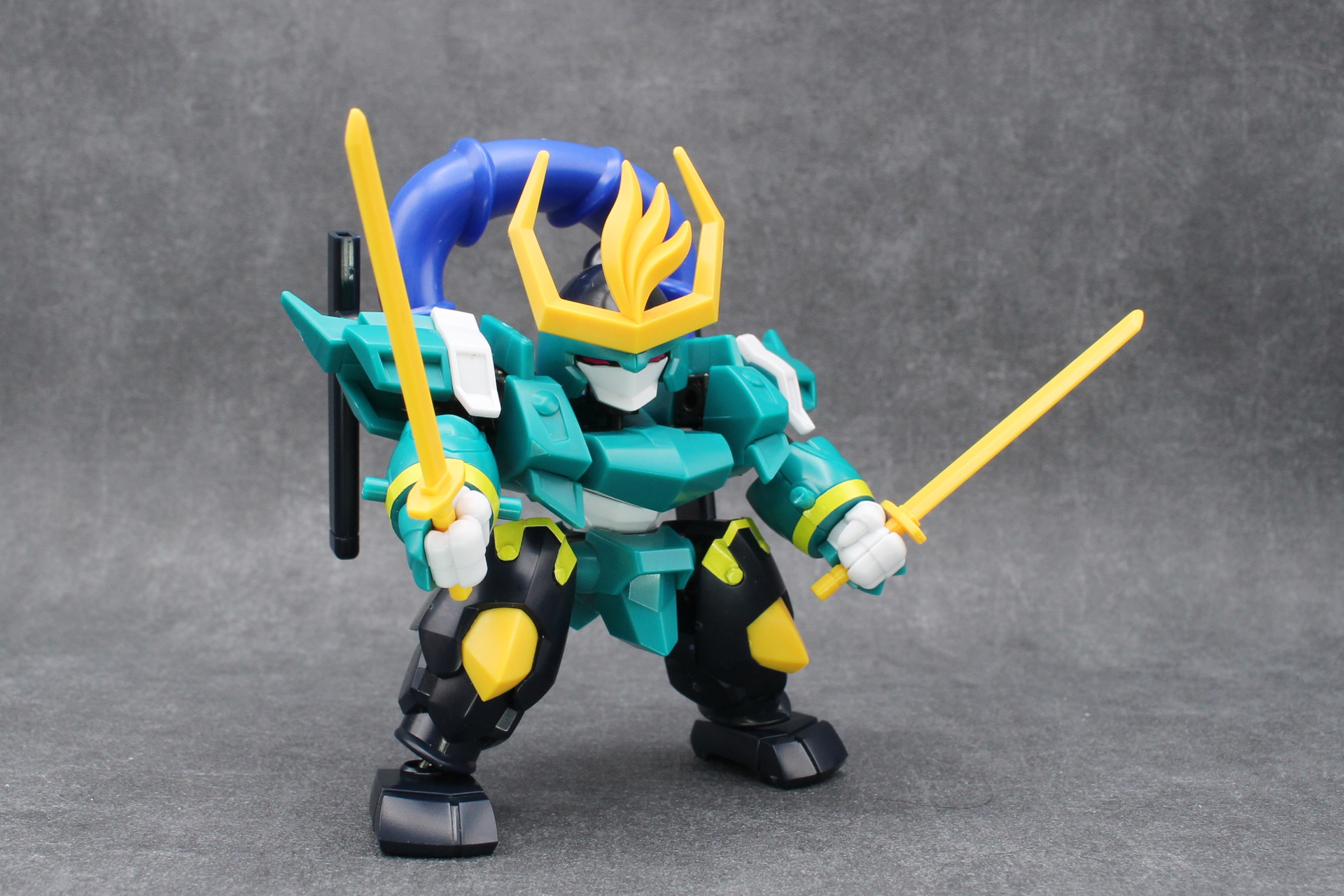 烈風剣の二刀流ポーズがバッチリ決まる