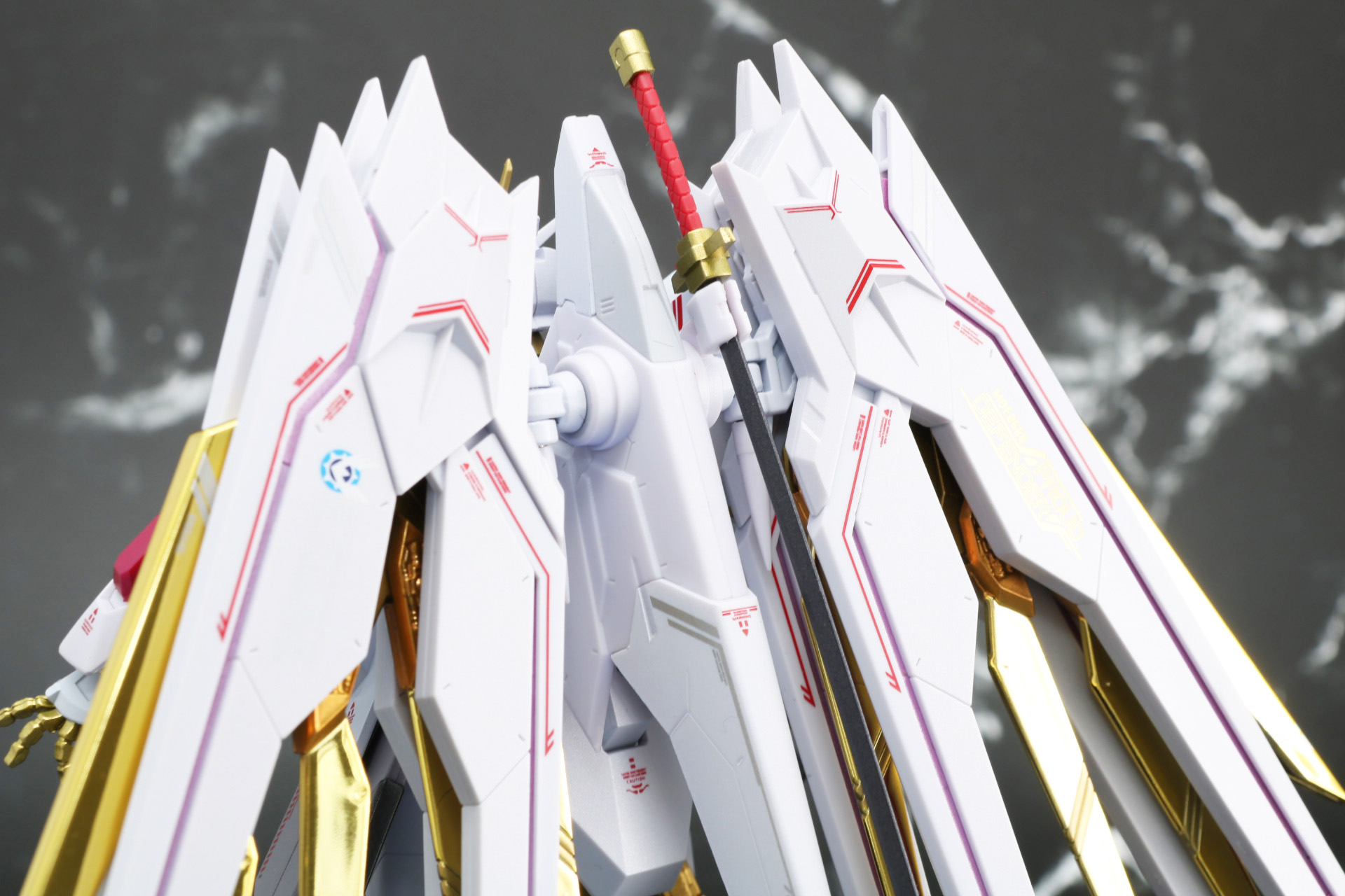 ジョイントパーツを取り付け、プラウドディフェンダーを被せる