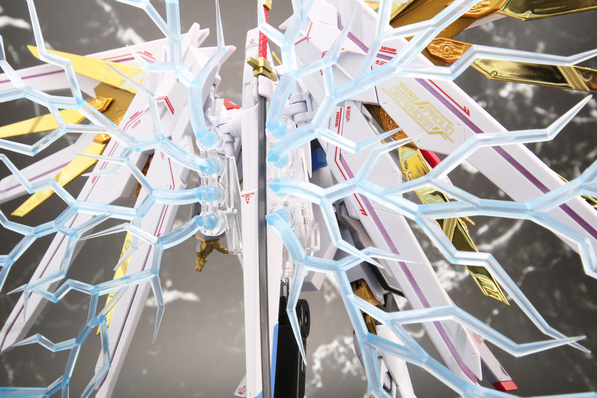 ジョイントパーツ基部にエフェクトパーツを取り付ける