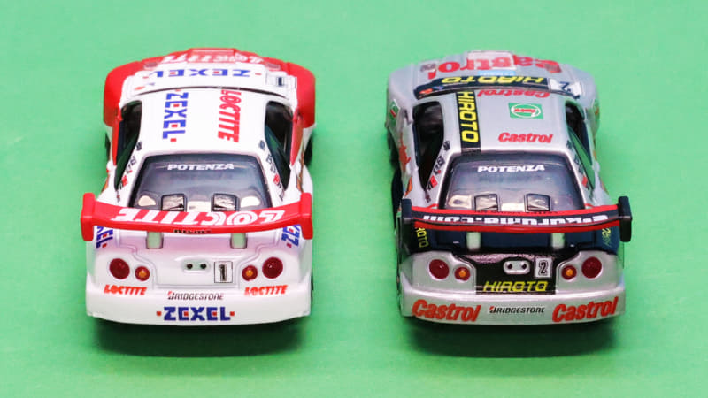 リア：GT-R伝統の丸型4灯のリアランプ！