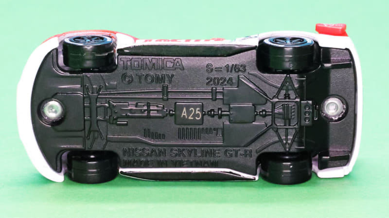 シャーシ：市販車とは全く違うJGTCマシンの構造がよくわかる