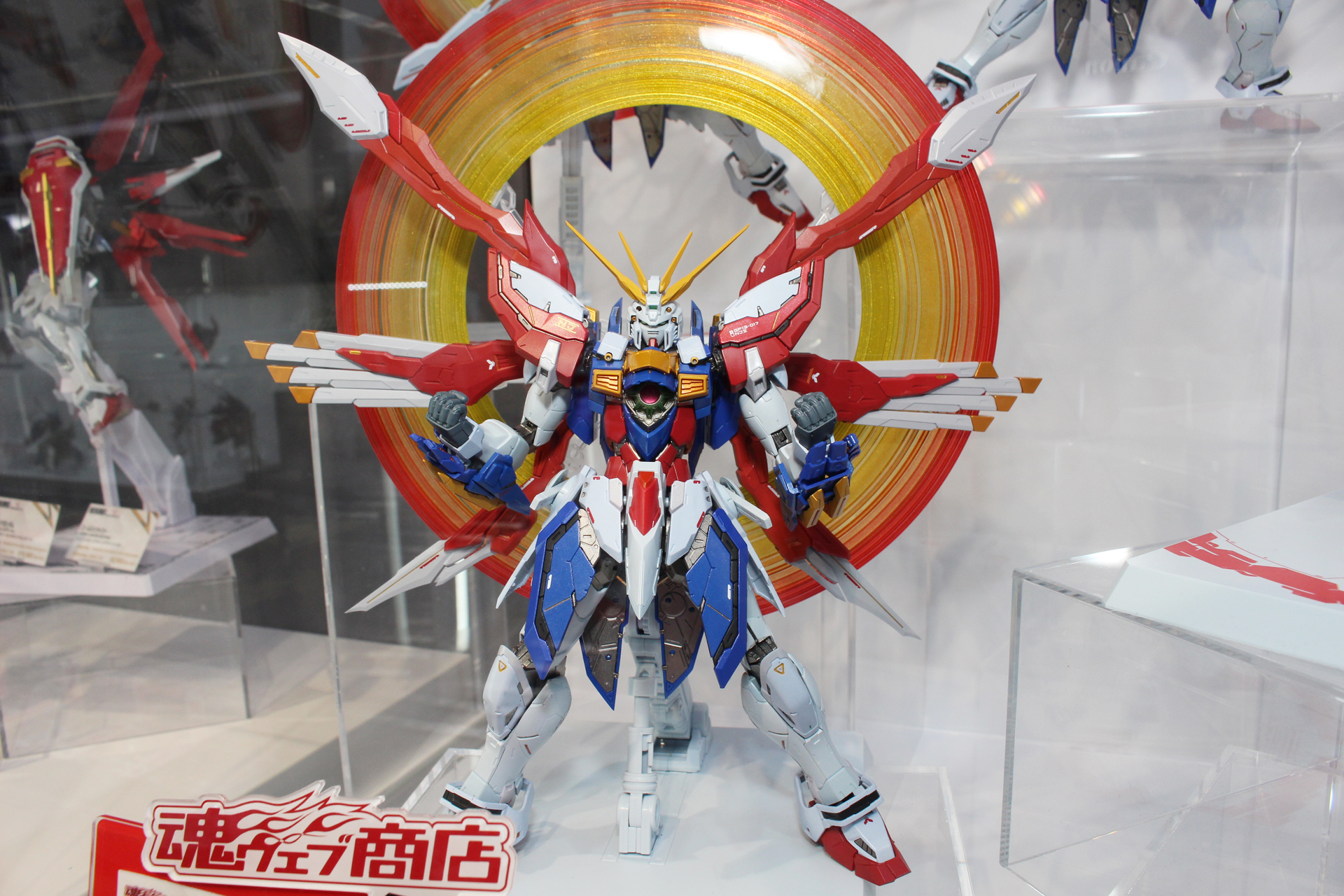 「METAL BUILD ゴッドガンダム＆ゴッドガンダム弐（セカンド）」。8月発送予定（1次生産分）。価格は44,000円。プレミアムバンダイ販売商品