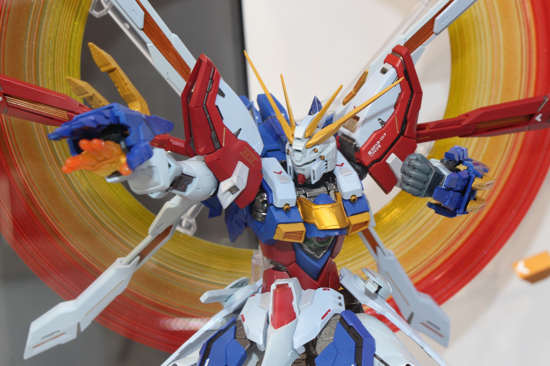 ゴッドフィンガーとともに、外伝で披露されたシャイニングフィンガーのエフェクトパーツも付属する