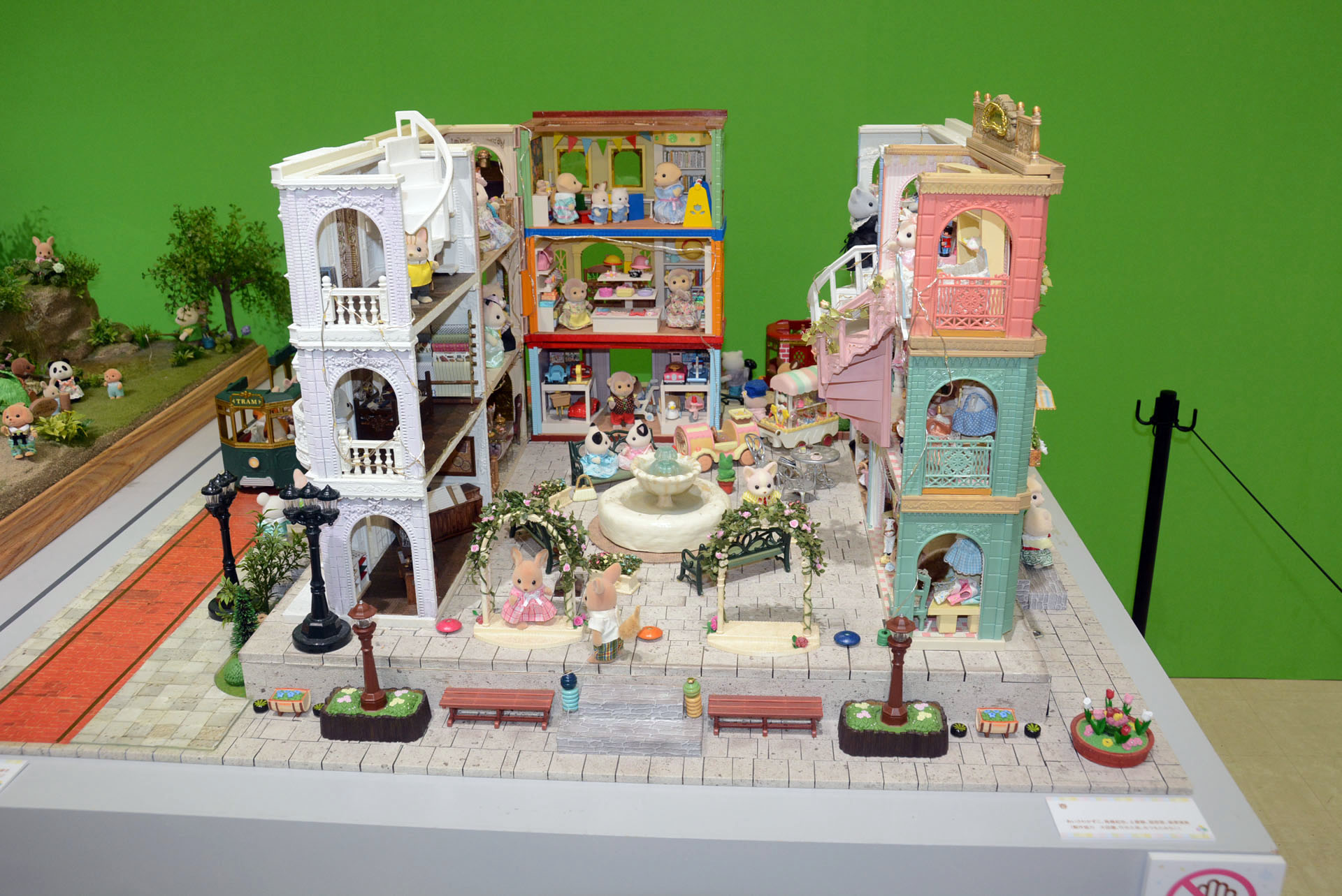 こちらは建物をテーマにした大型ジオラマ