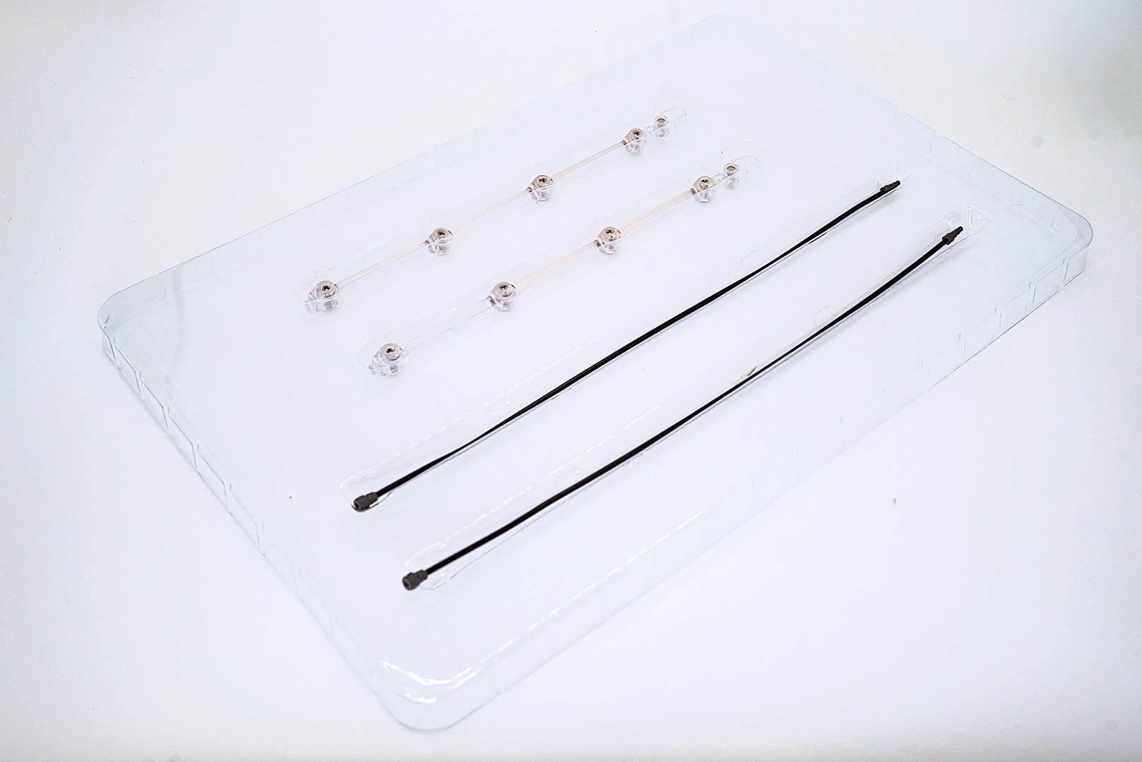 武装などを支えるためのパーツ群