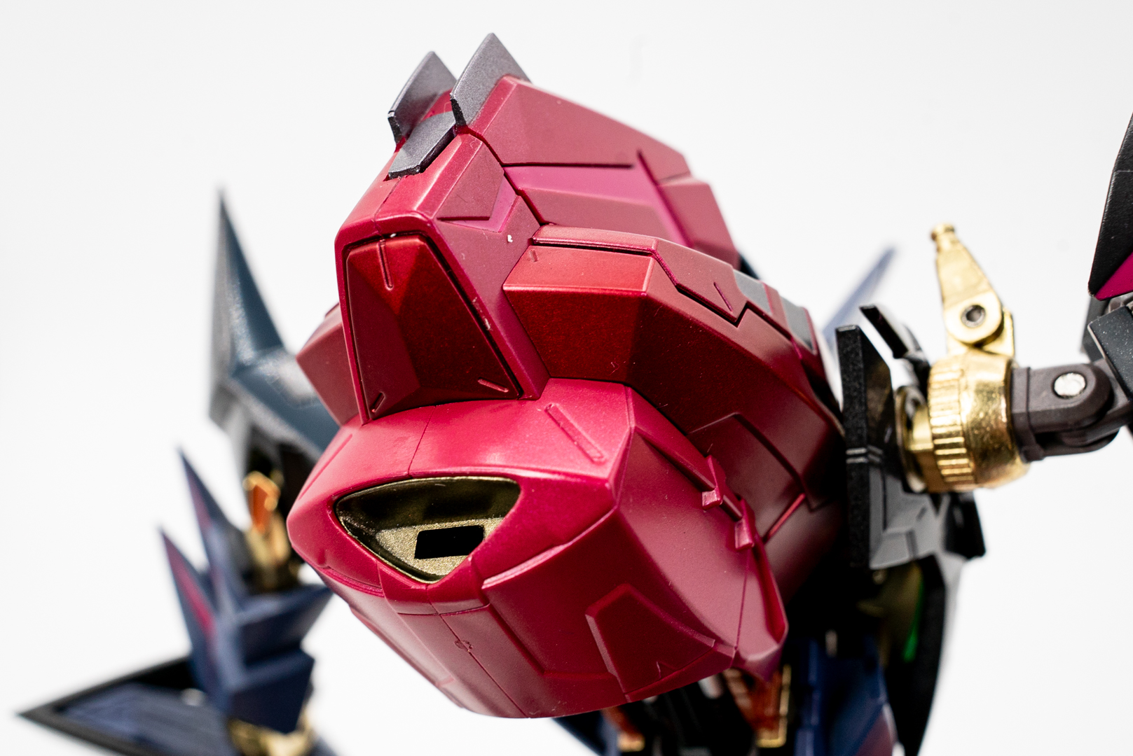 バックパックとのコネクト部分は、蓋パーツが存在しない。何か塞ぐパーツがあってもよかったかも！