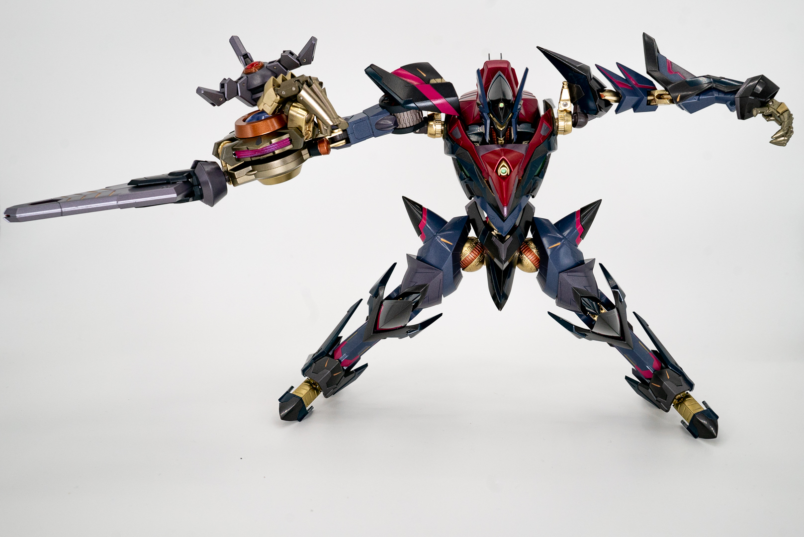 ぐあっ！と両腕を開くことも簡単