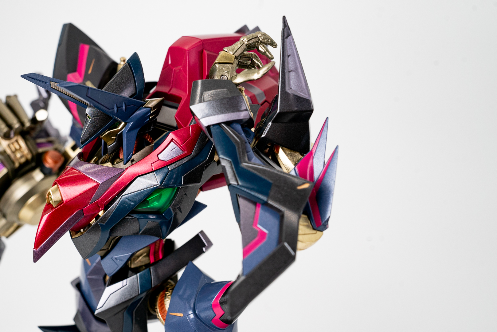 まるで人間のような腕の折りたたみ