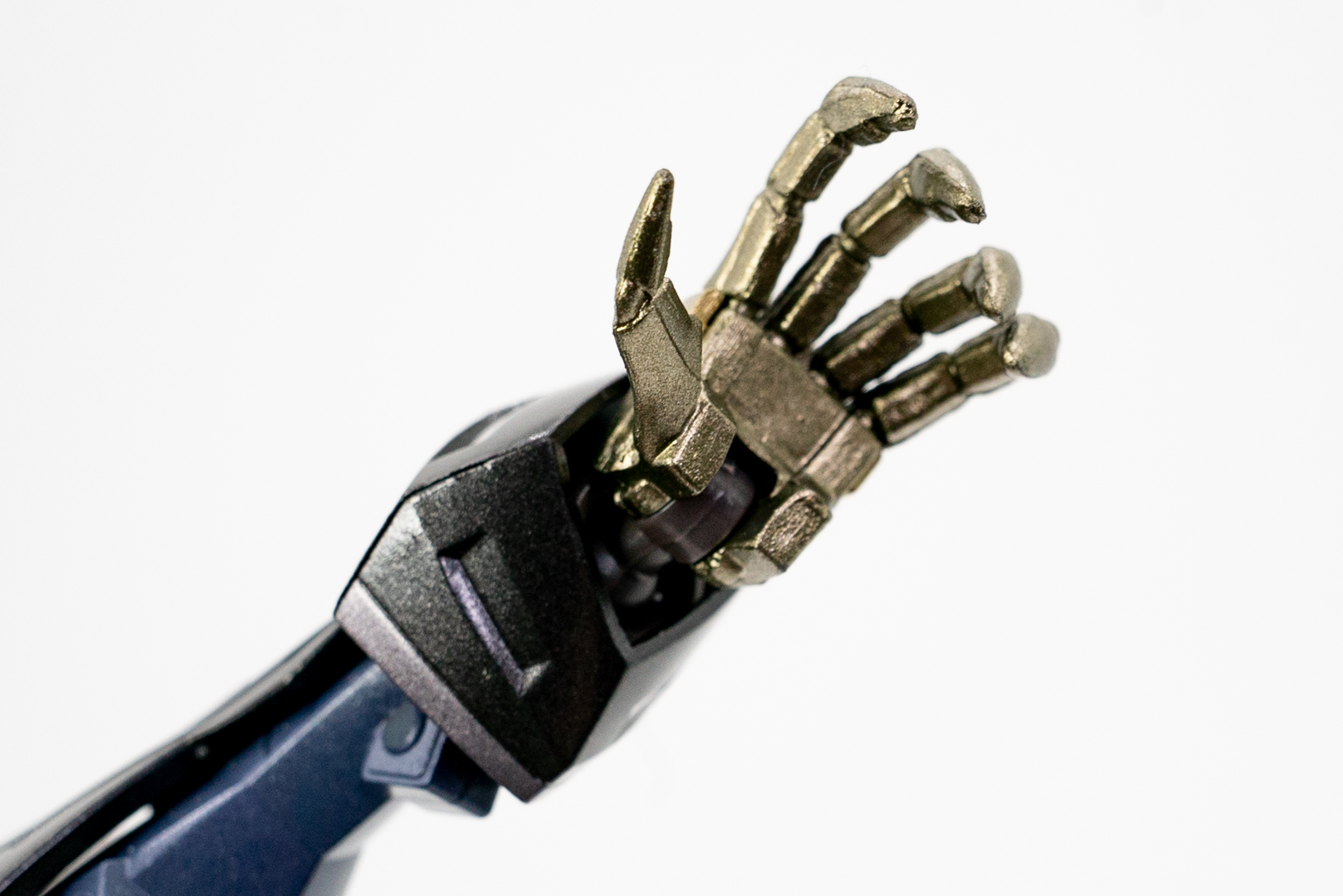 手首にももちろん可動用ジョイントがある