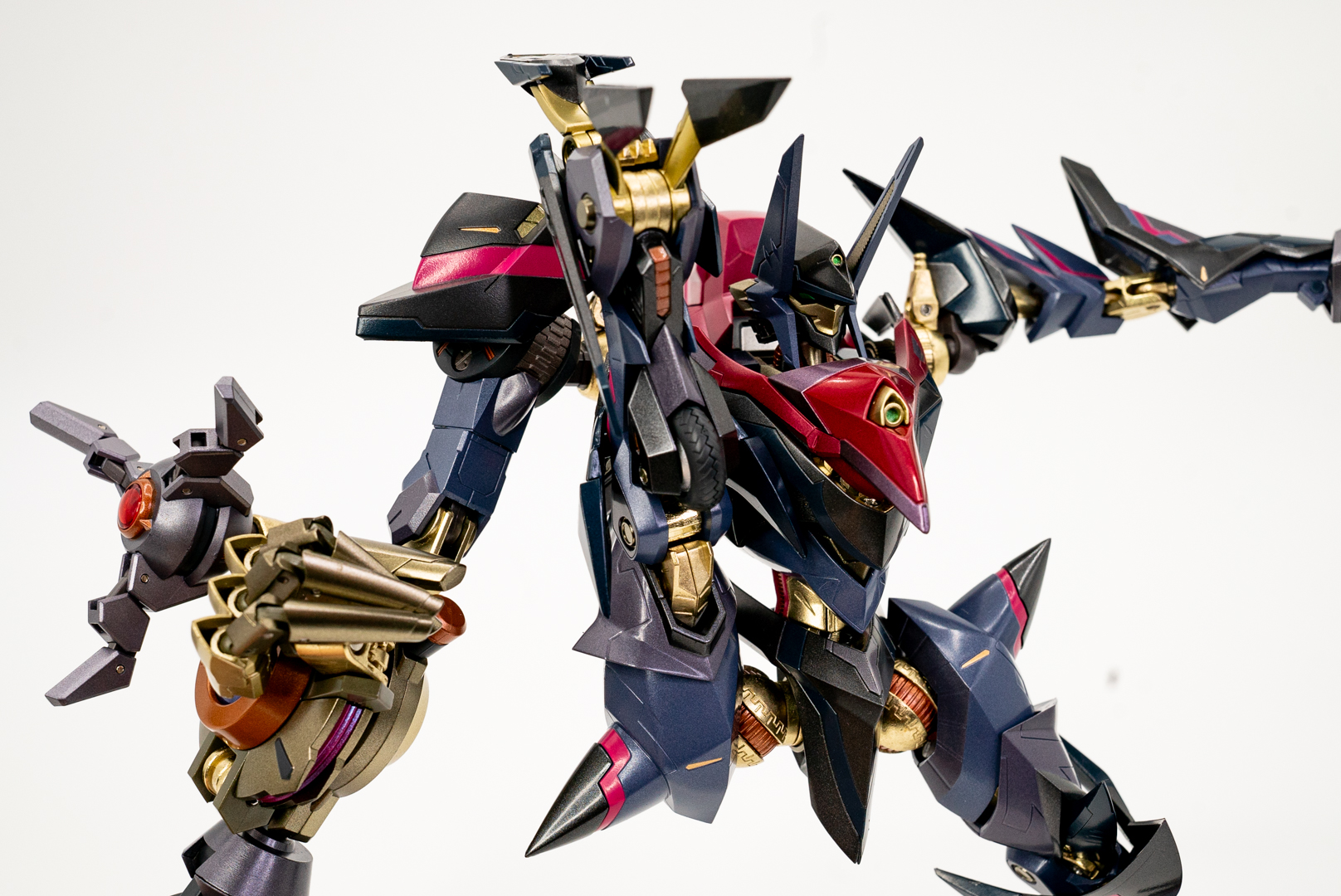 そこまであがるんかい！　と思うくらいに脚があがる