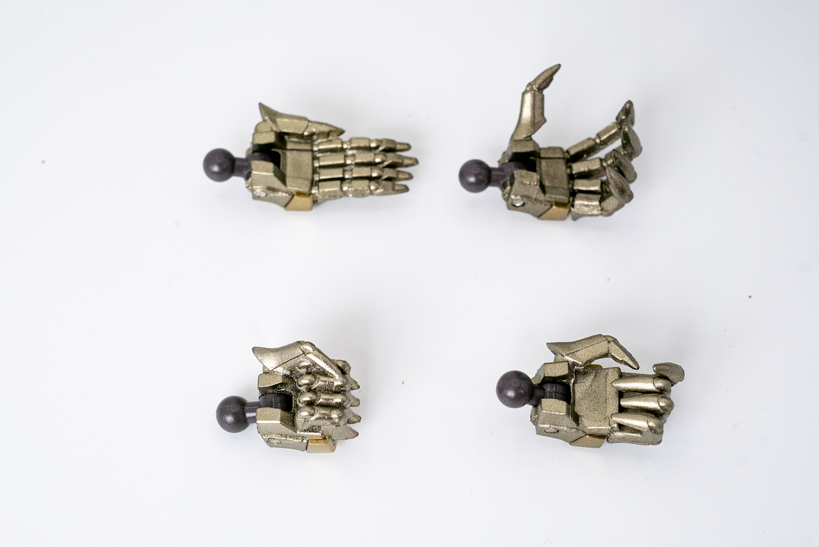 交換可能な手首パーツは全部で4種ある。好きなやつを付けよう