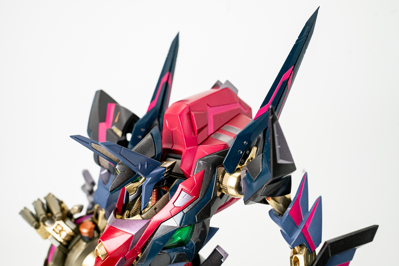 本体につけると肩の部分が引き締まる