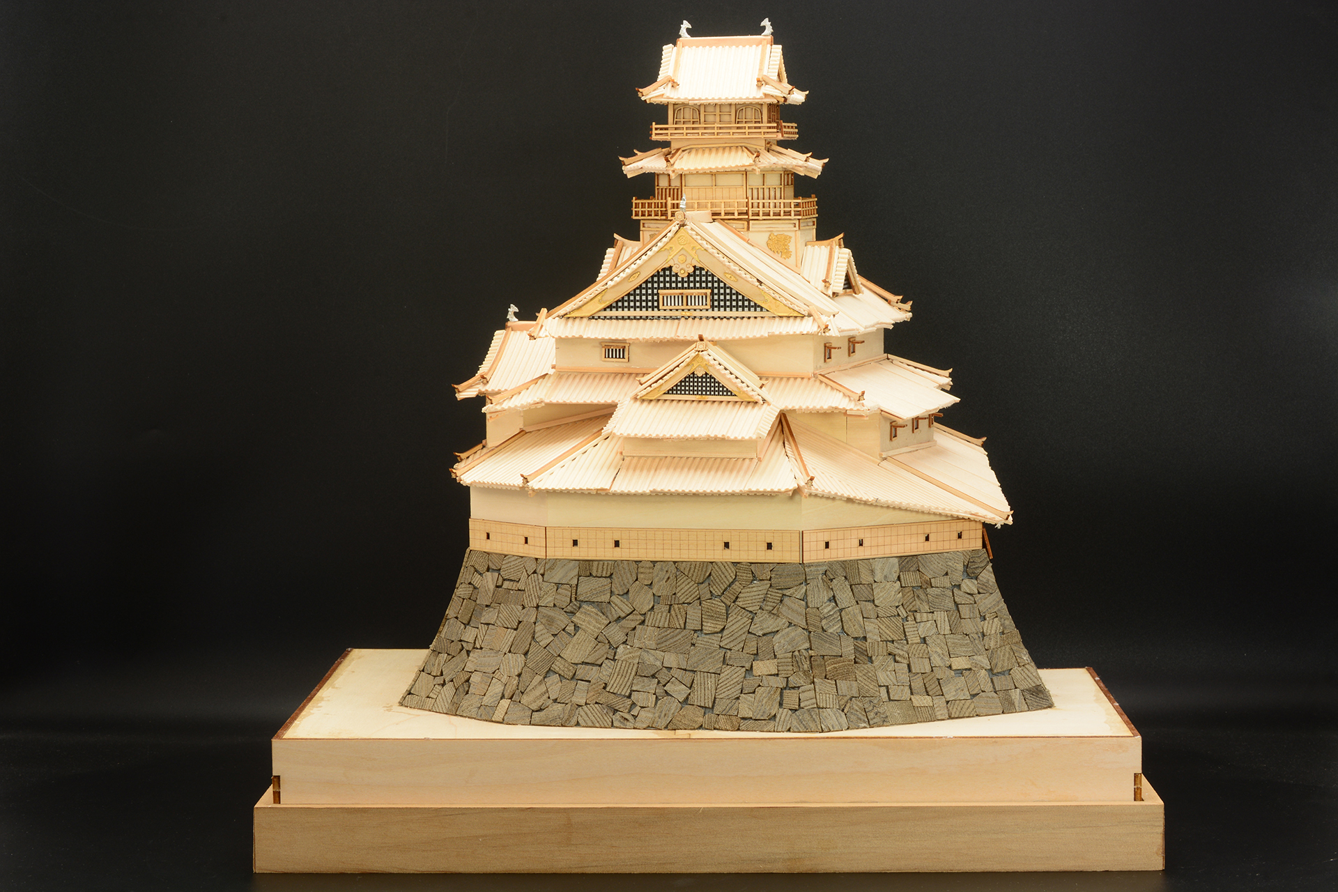 窓の少ない北面