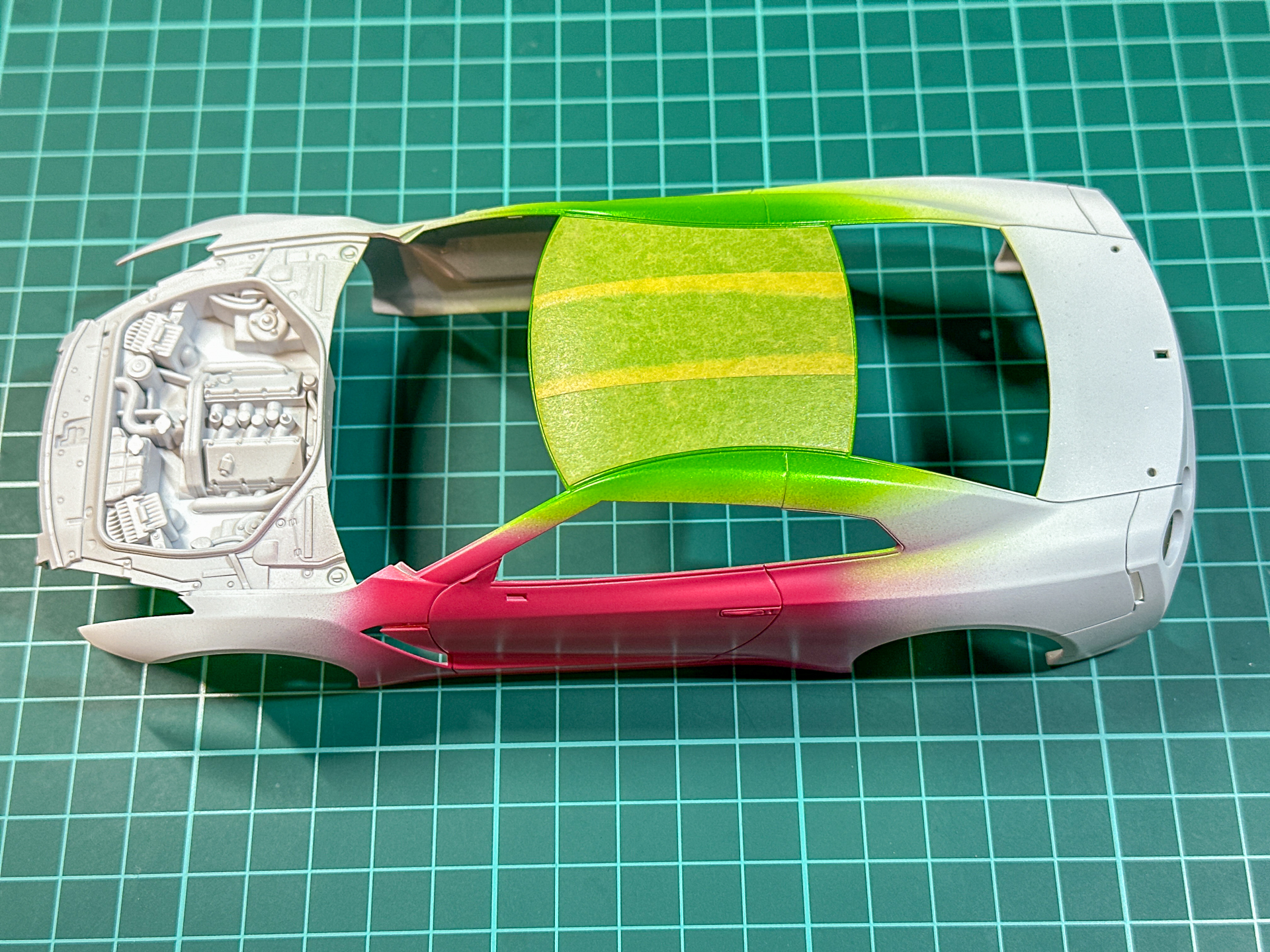 パールピンクは助手席側ドアに使用しています。