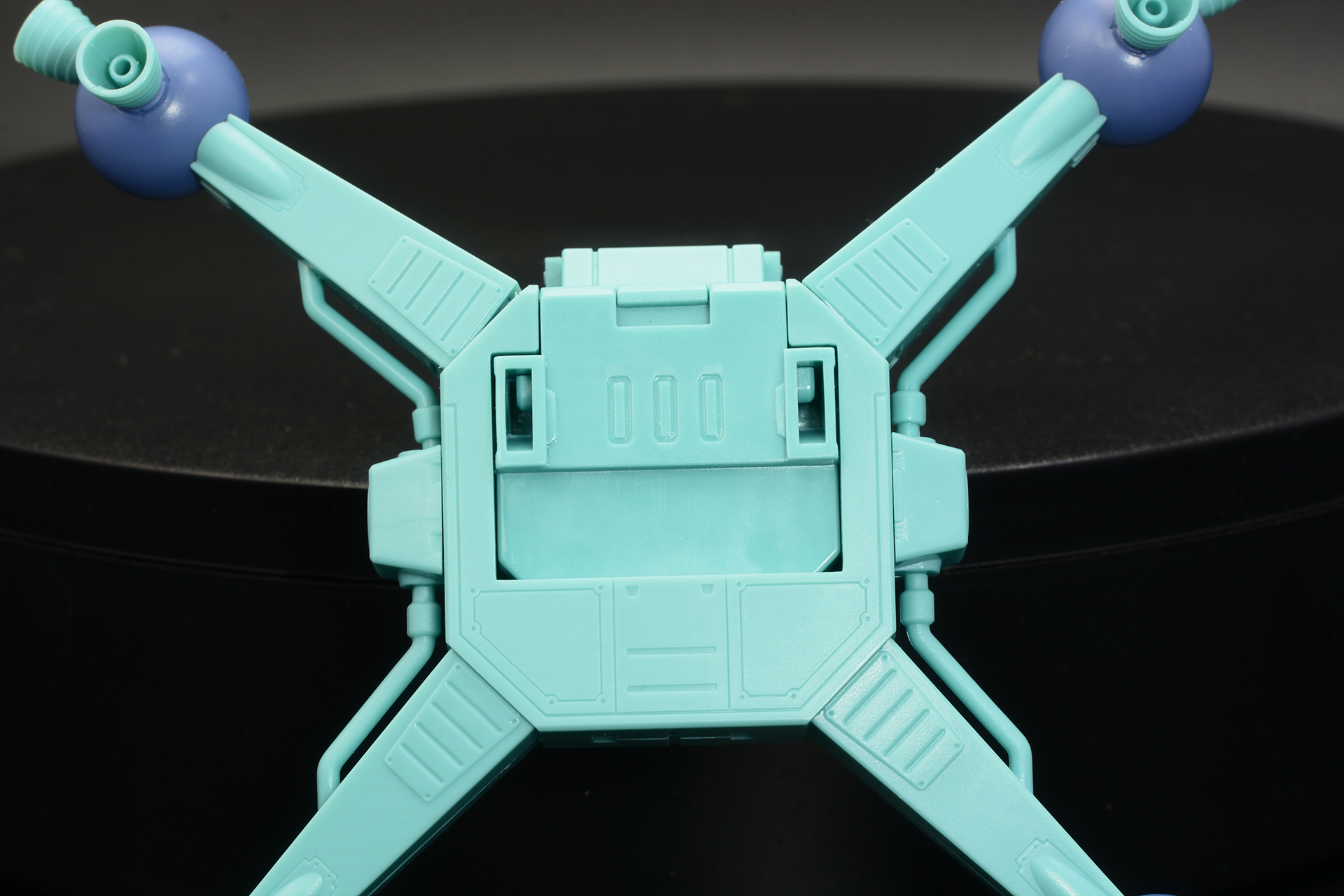 基部を動かすことで、動きの自由度が広がる