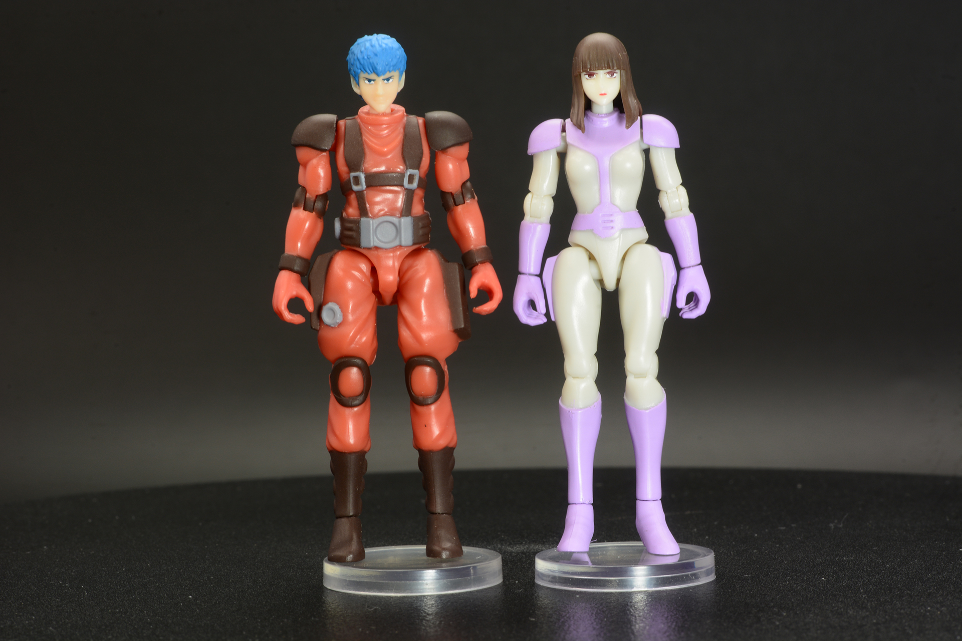 別売りのキリコフィギュアと並べることで、女性らしい体型をしっかり表現しているのがわかる