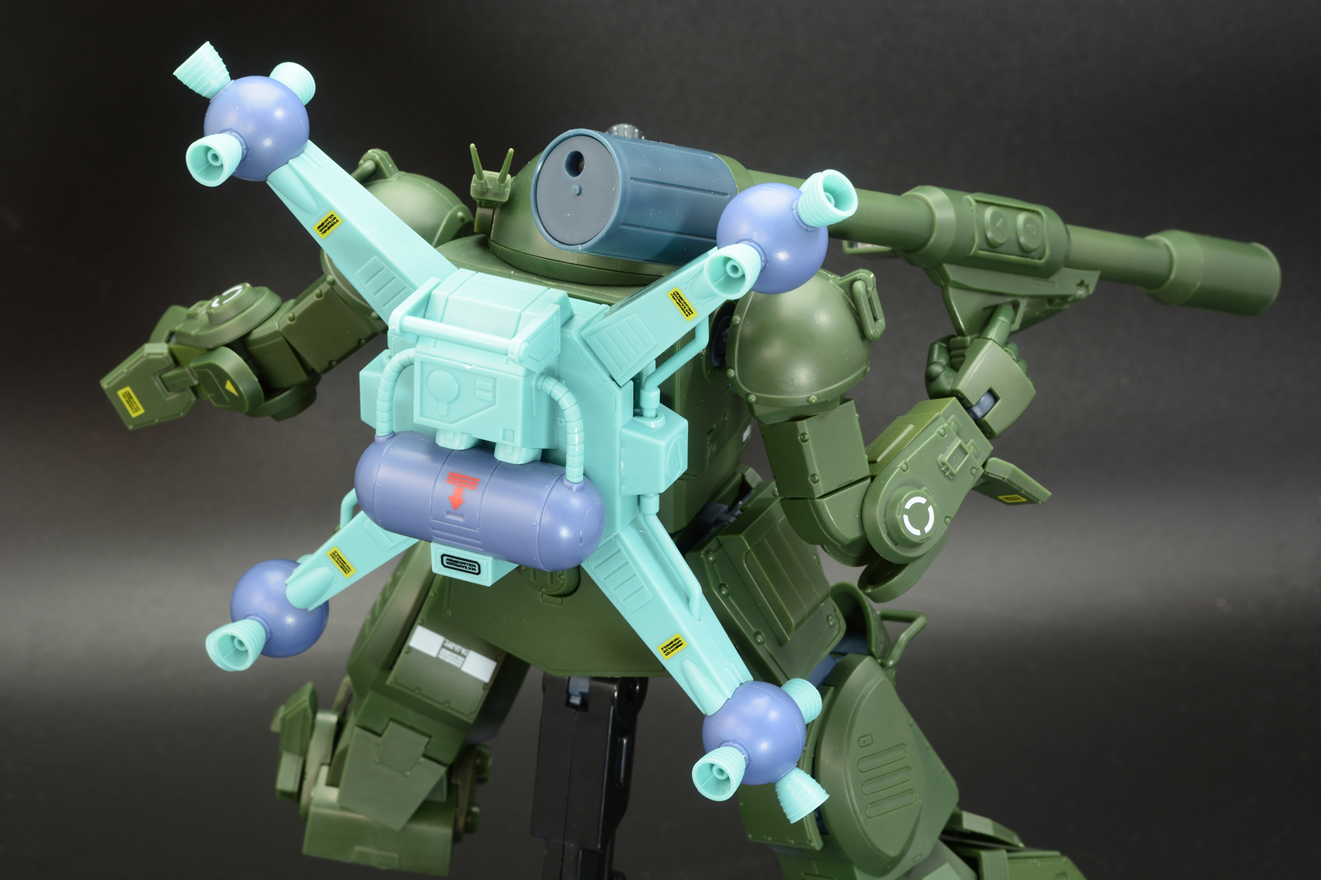 スコープドッグの宇宙での戦闘を可能にする装備ラウンドムーバー