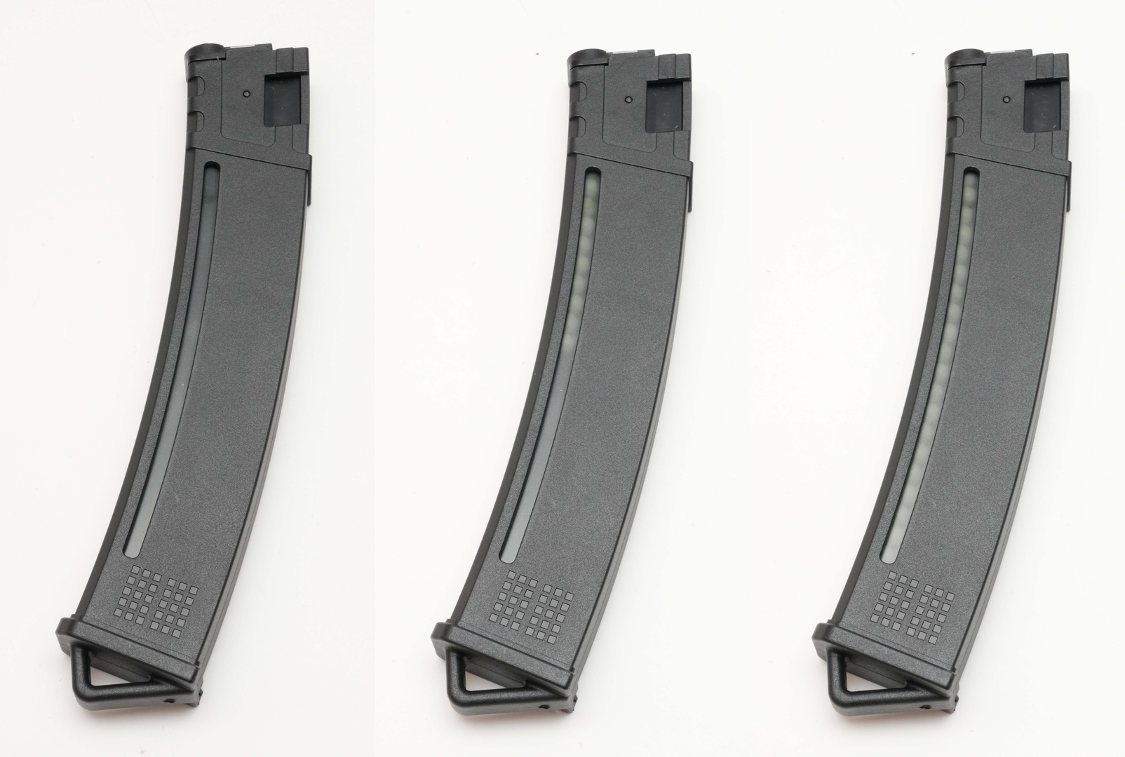 左右側面の半透明のスリットで残弾数を把握できる