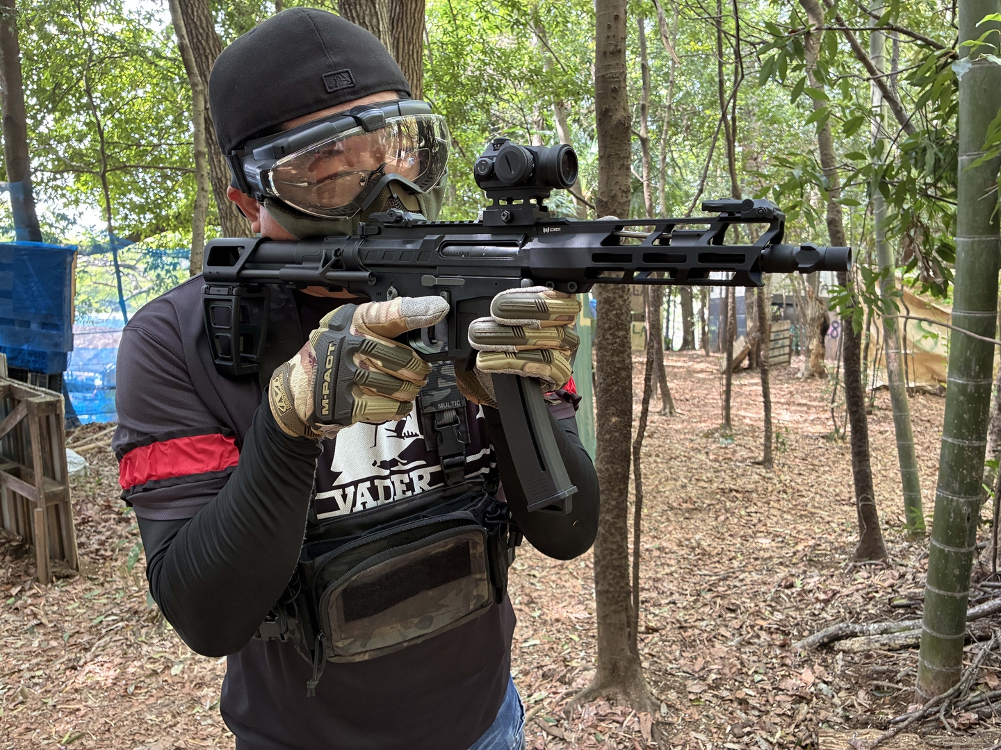 「Versatile-8 SMG」はマガジン・BB弾・バッテリーを含めても約2,172g。1日振り回せる電動ガンだ