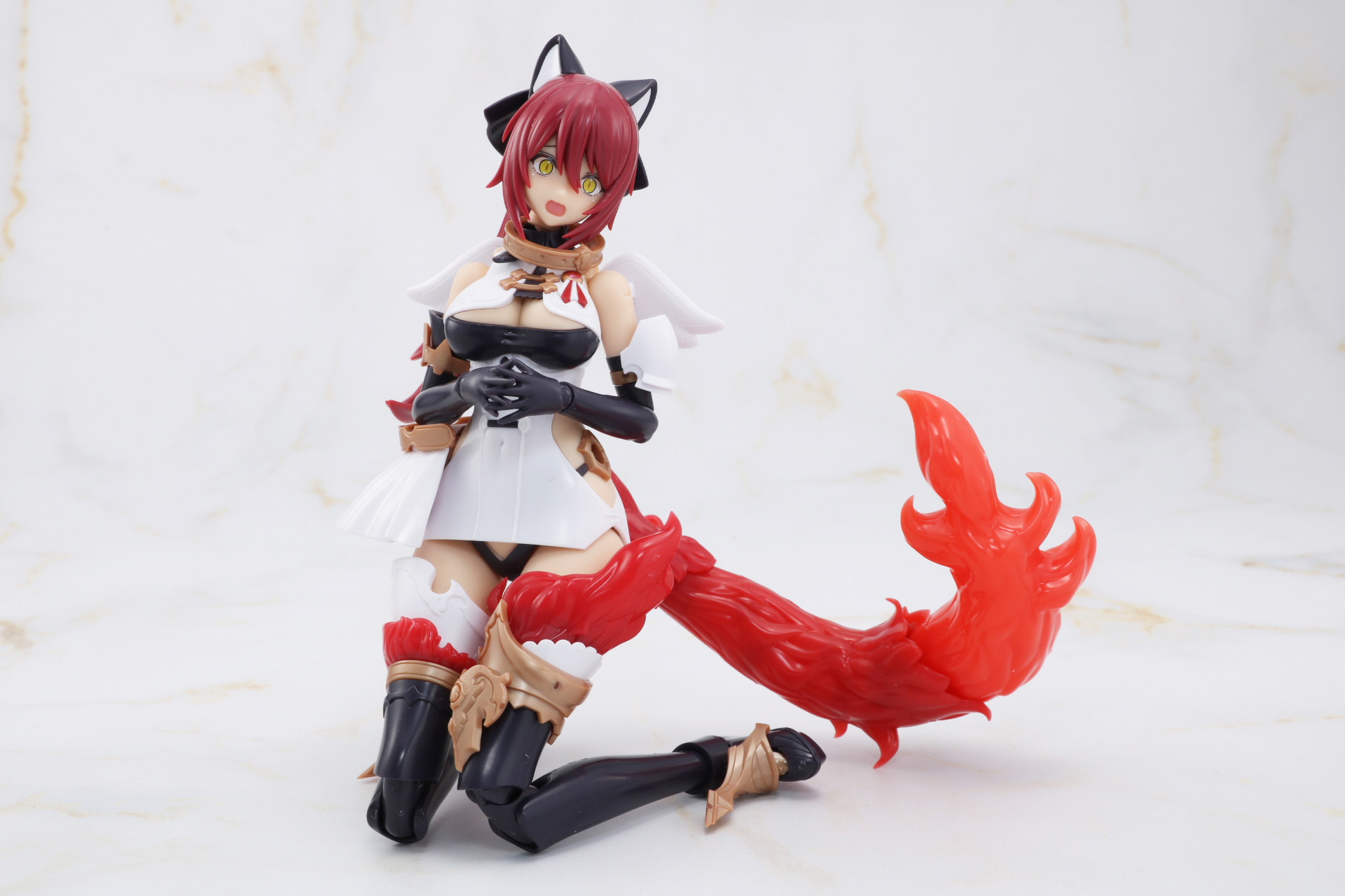 膝をついたポーズ