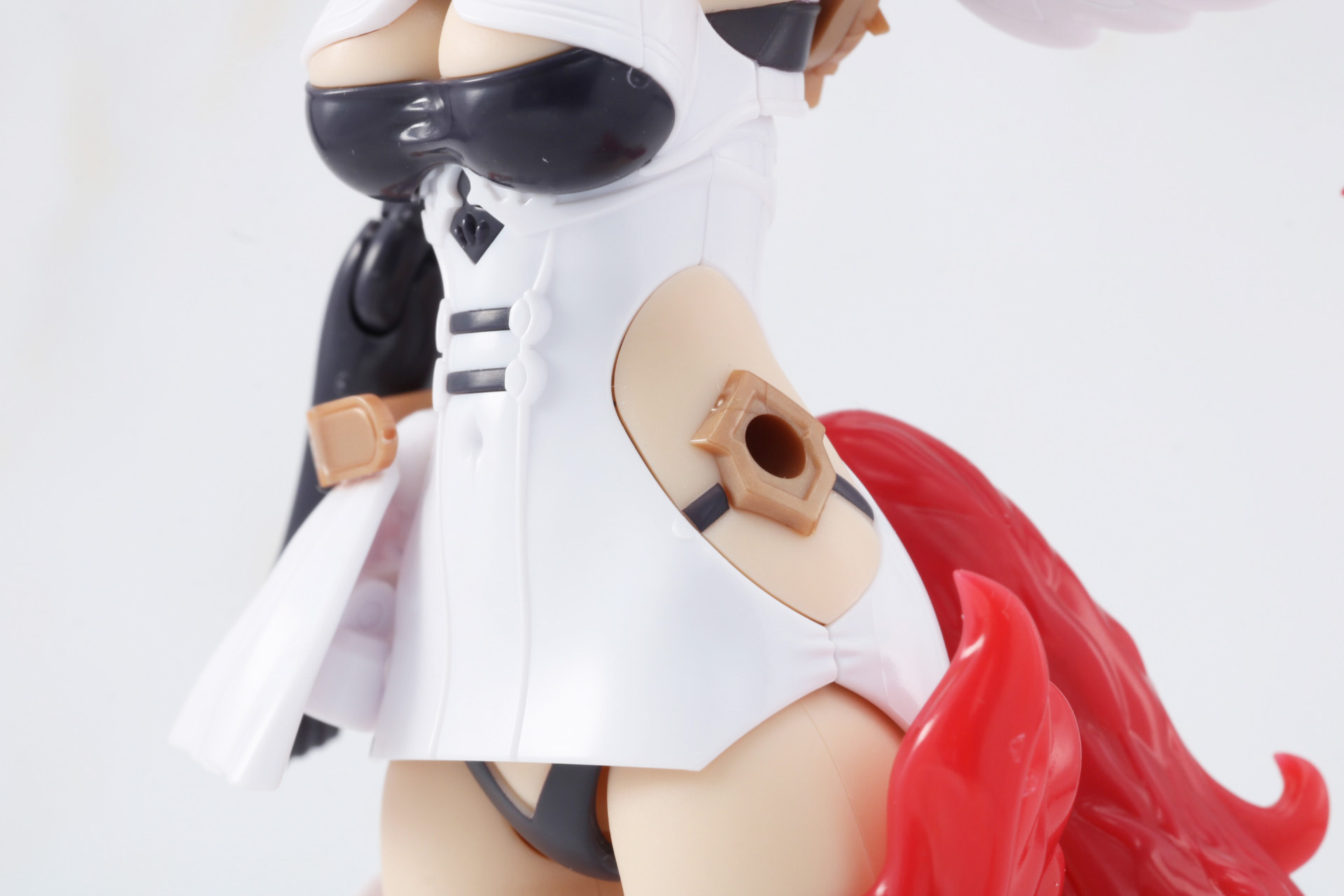 ざっくりと開いた箇所も表現されている