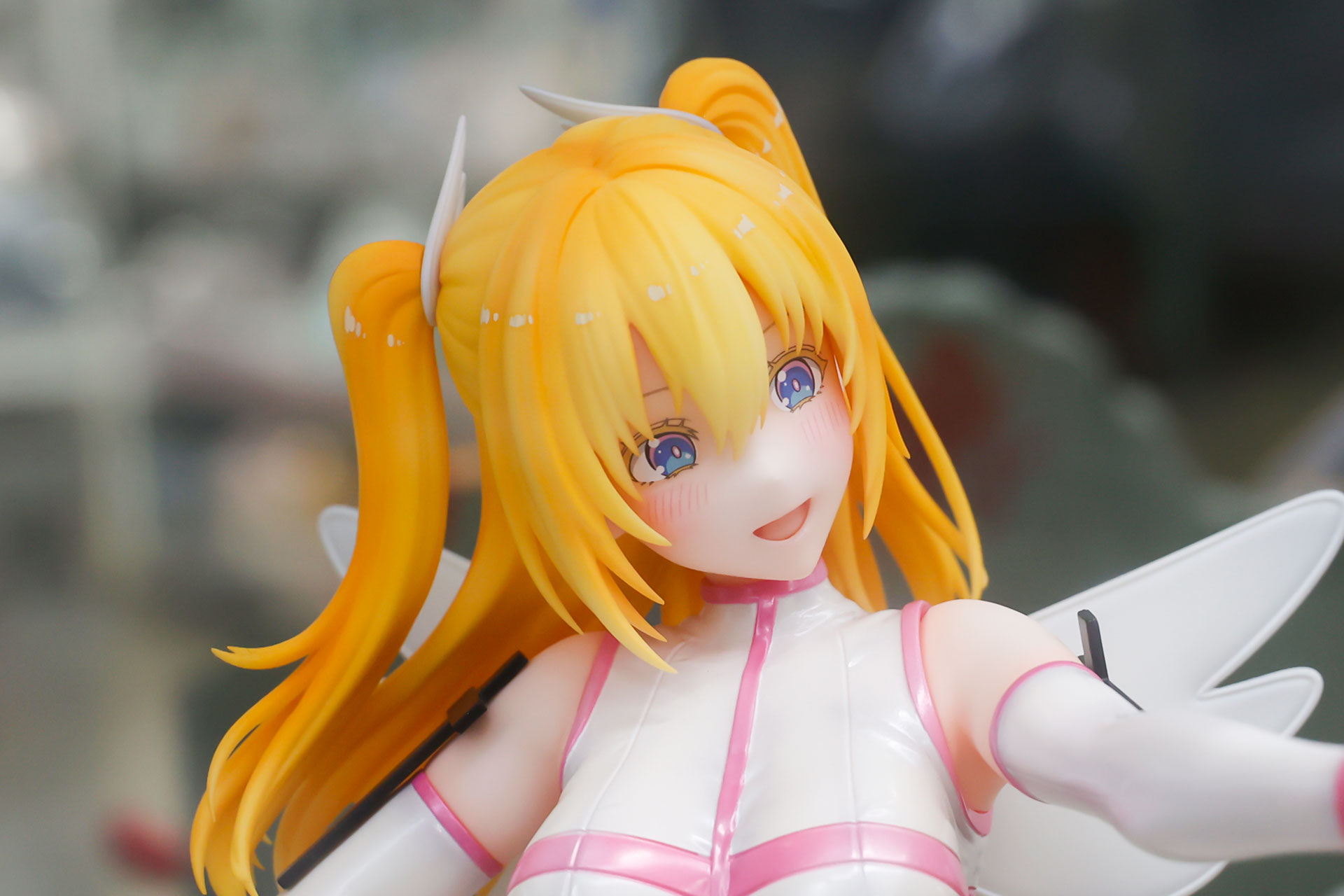 髪のキューティクル部分も再現されている