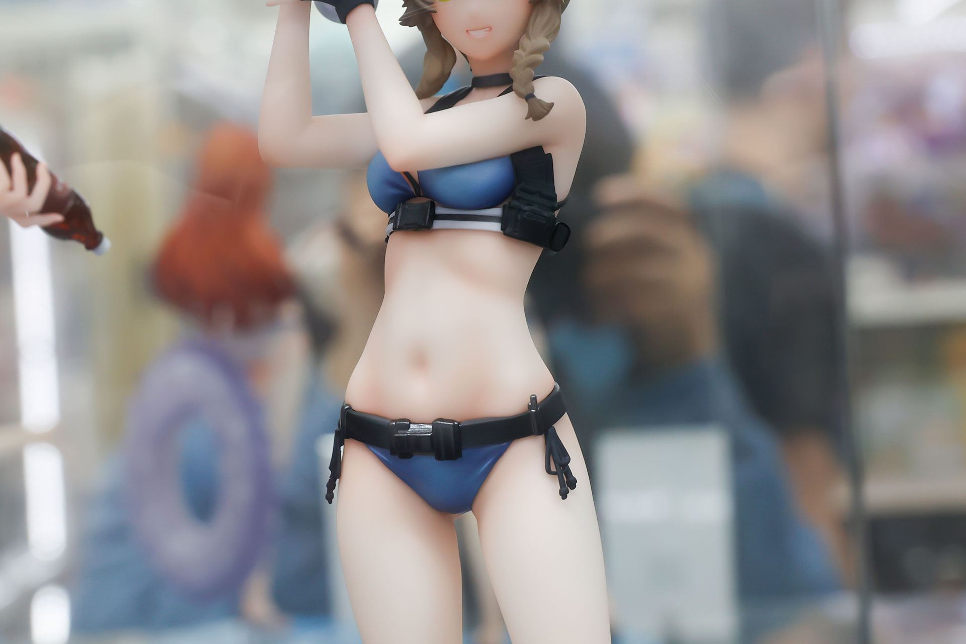 肋骨あたりから腰回りの肉付き感が素晴らしい