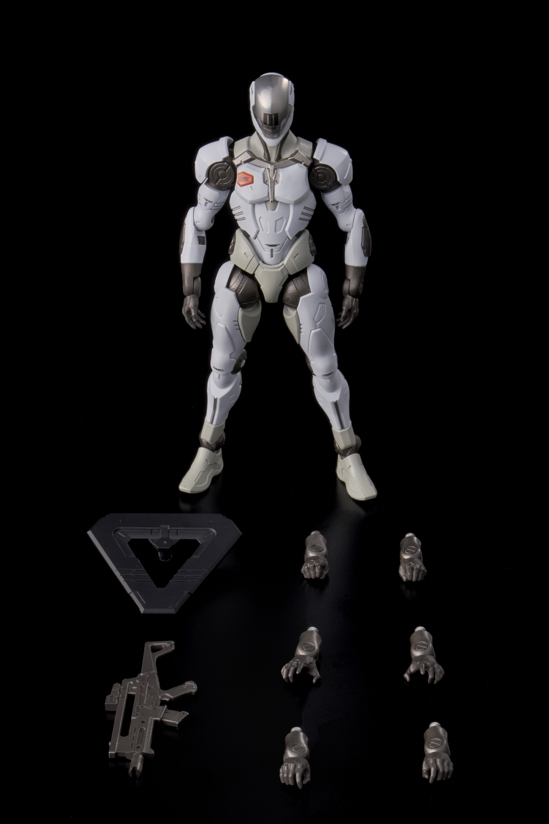 武器とプレート、交換用手首が同梱